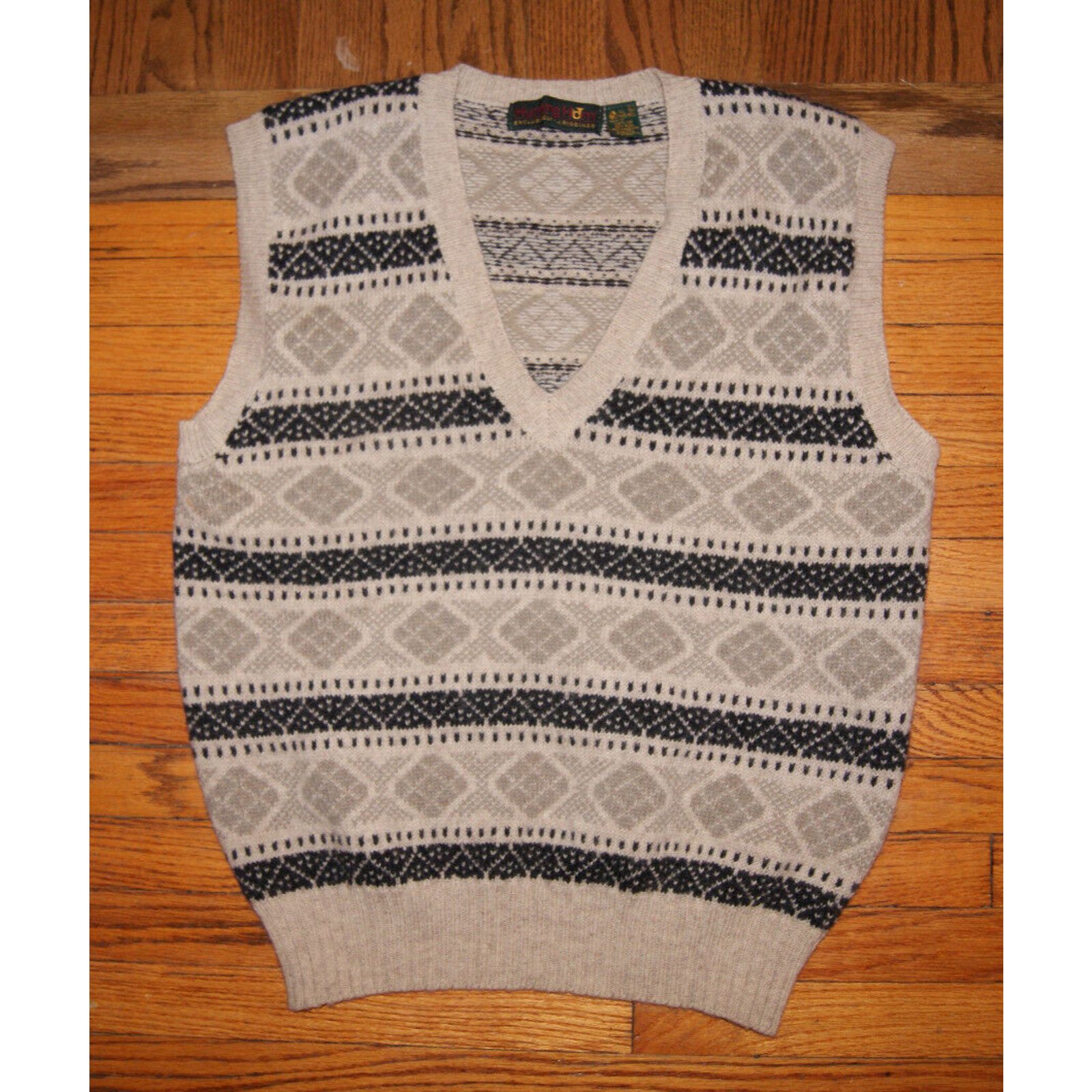 Other VTG Hunting Horn Sweater Vest Mens L V Neck Shetland Wool Size US L / EU 52-54 / 3 - 1 Thumbnail