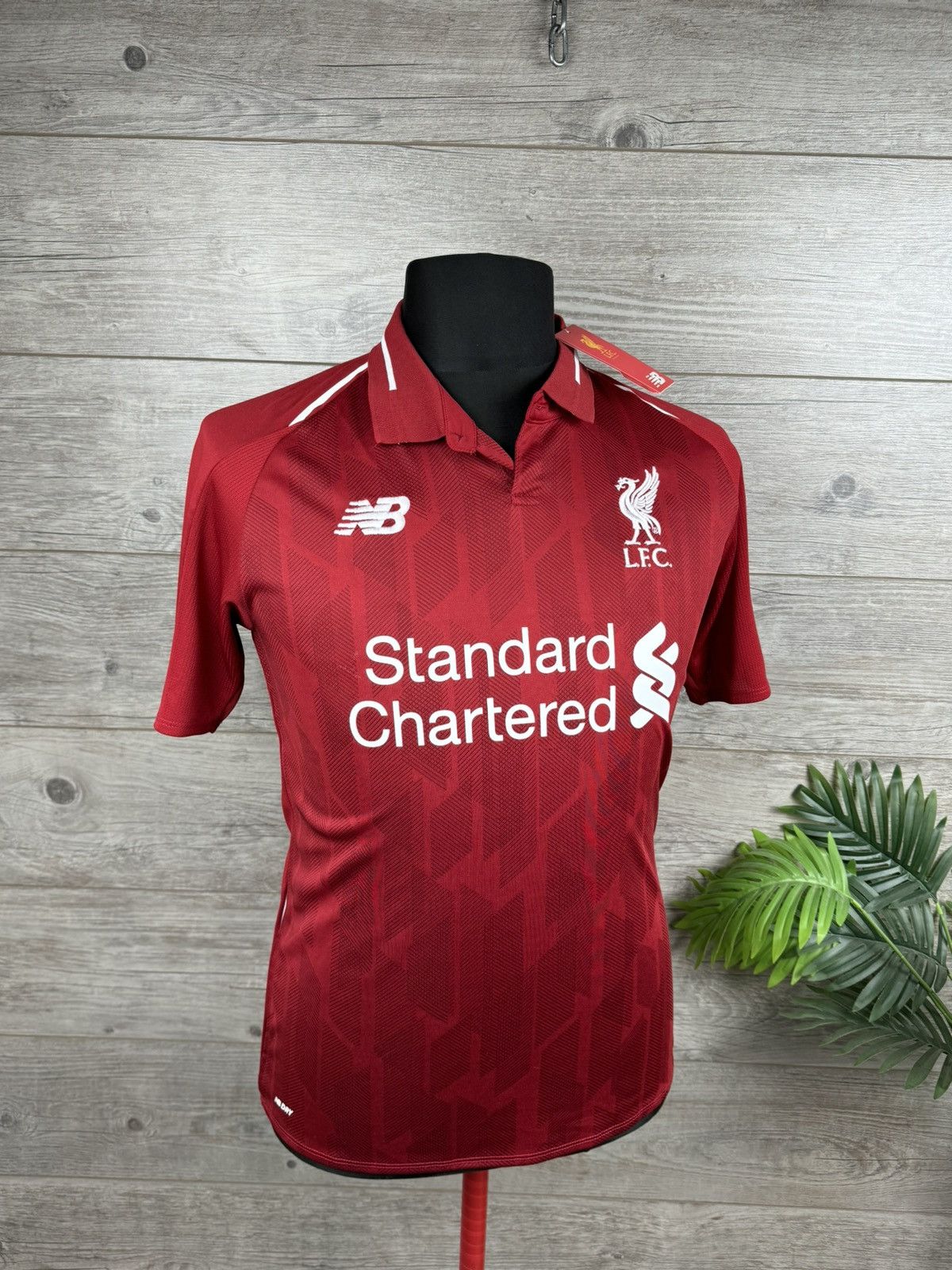 New Balance New Balance Liverpool 2018/19 Home Horley 21 Football Size US S / EU 44-46 / 1 - 6 Thumbnail