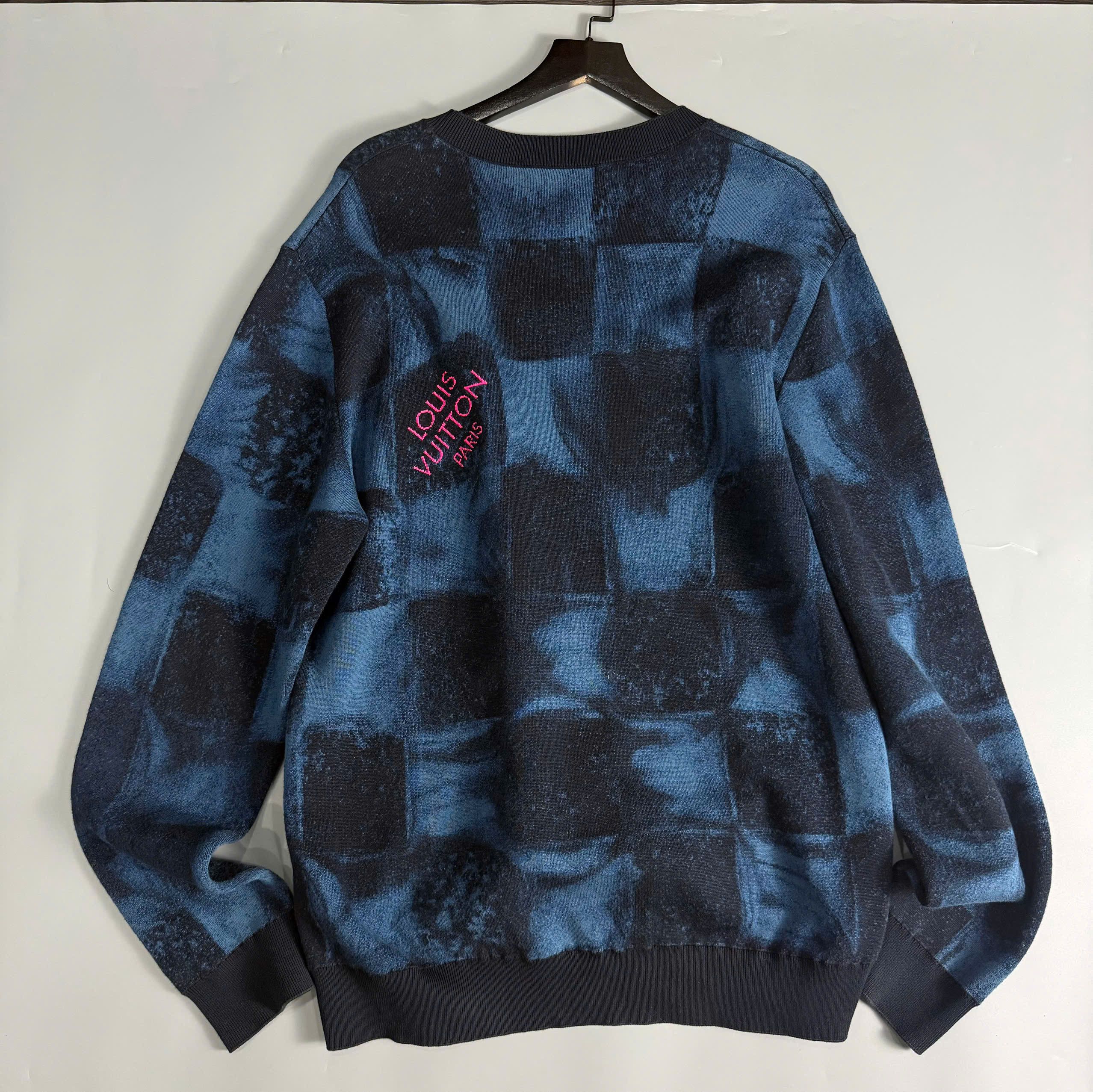 Louis Vuitton LOUIS VUITTON LEN Size US XL / EU 56 / 4 - 11 Thumbnail