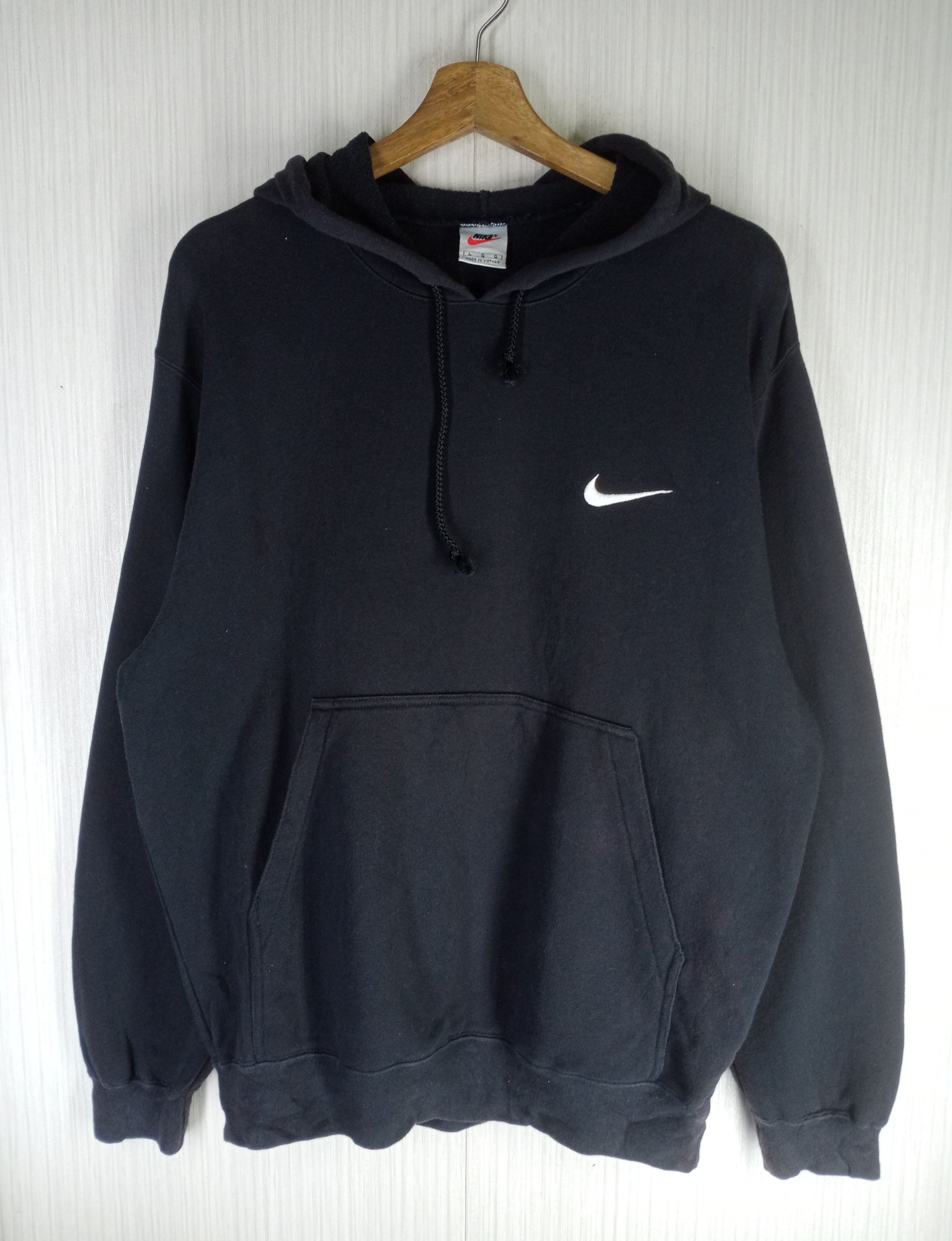 Nike Rare Vintage 90s Nike Small Logo Hoodie Sweatshirt Size US L / EU 52-54 / 3 - 1 Thumbnail