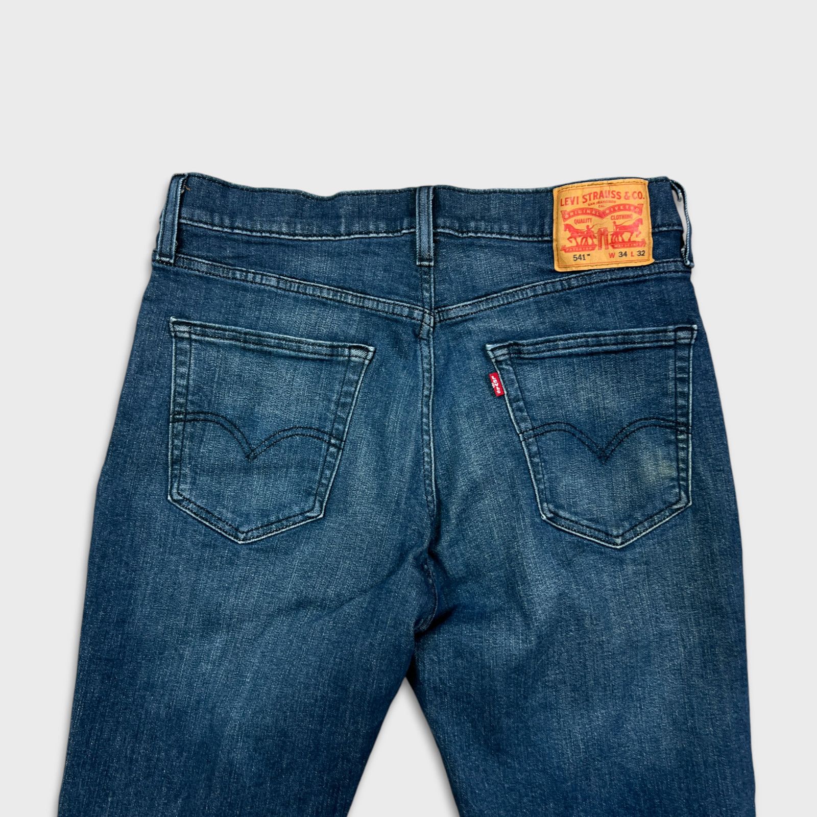 Levi's × Vintage Levi's 541 Jeans 34x30 Athletic Taper American Denim Pants Size US 34 / EU 50 - 6 Thumbnail