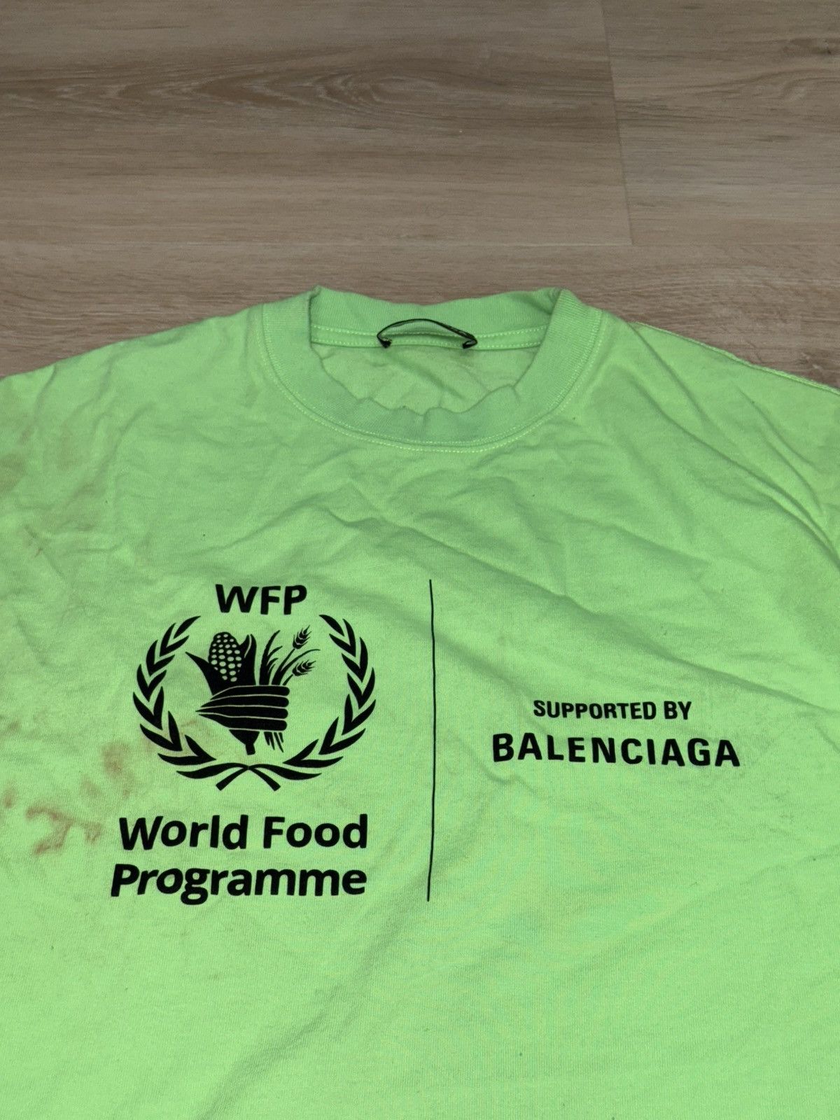 Balenciaga Balenciaga WFP World Food Programme Tee Size US M / EU 48-50 / 2 - 2 Thumbnail