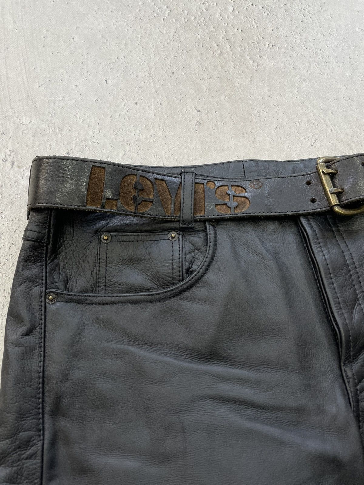 VINTAGE Y2K PUNK LEATHER AVANT GARDE LEVIS LEATHER BELT