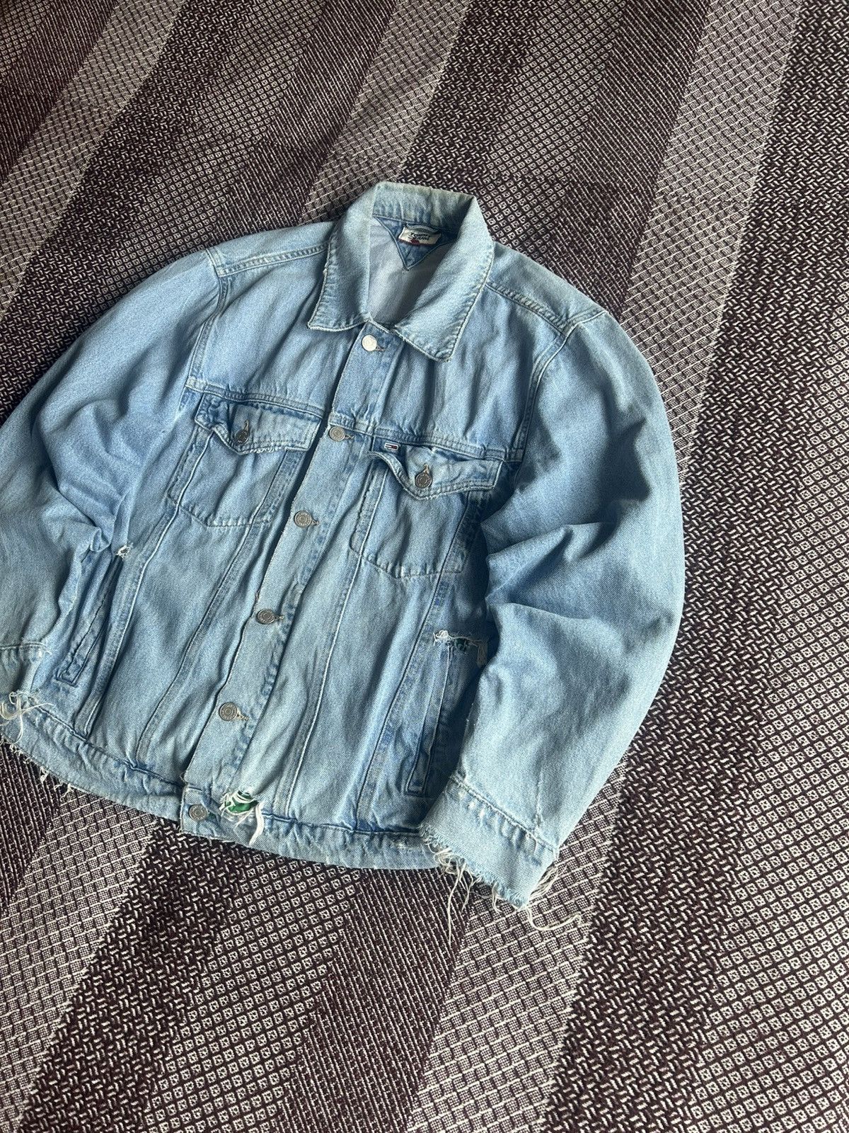 Tommy Hilfiger Tommy Jeans Distressed Denim Jacket Oversized Streetwear Size US M / EU 48-50 / 2 - 2 Thumbnail