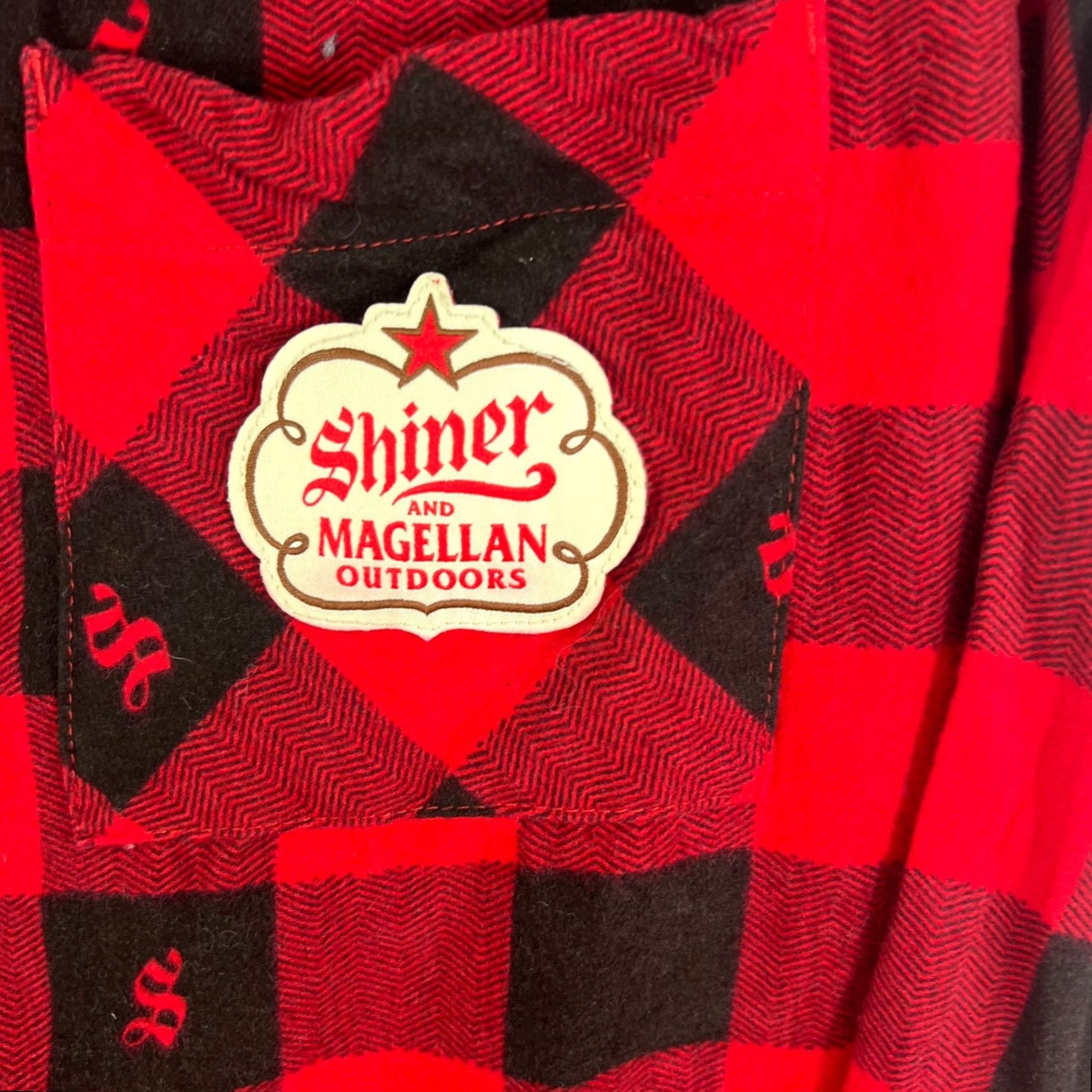 Vintage MAGELLAN Shiner Beer Plaid Button-Up Shirt Womens Size S Red/Black Flannel Casual Size S / US 4 / IT 40 - 2 Thumbnail