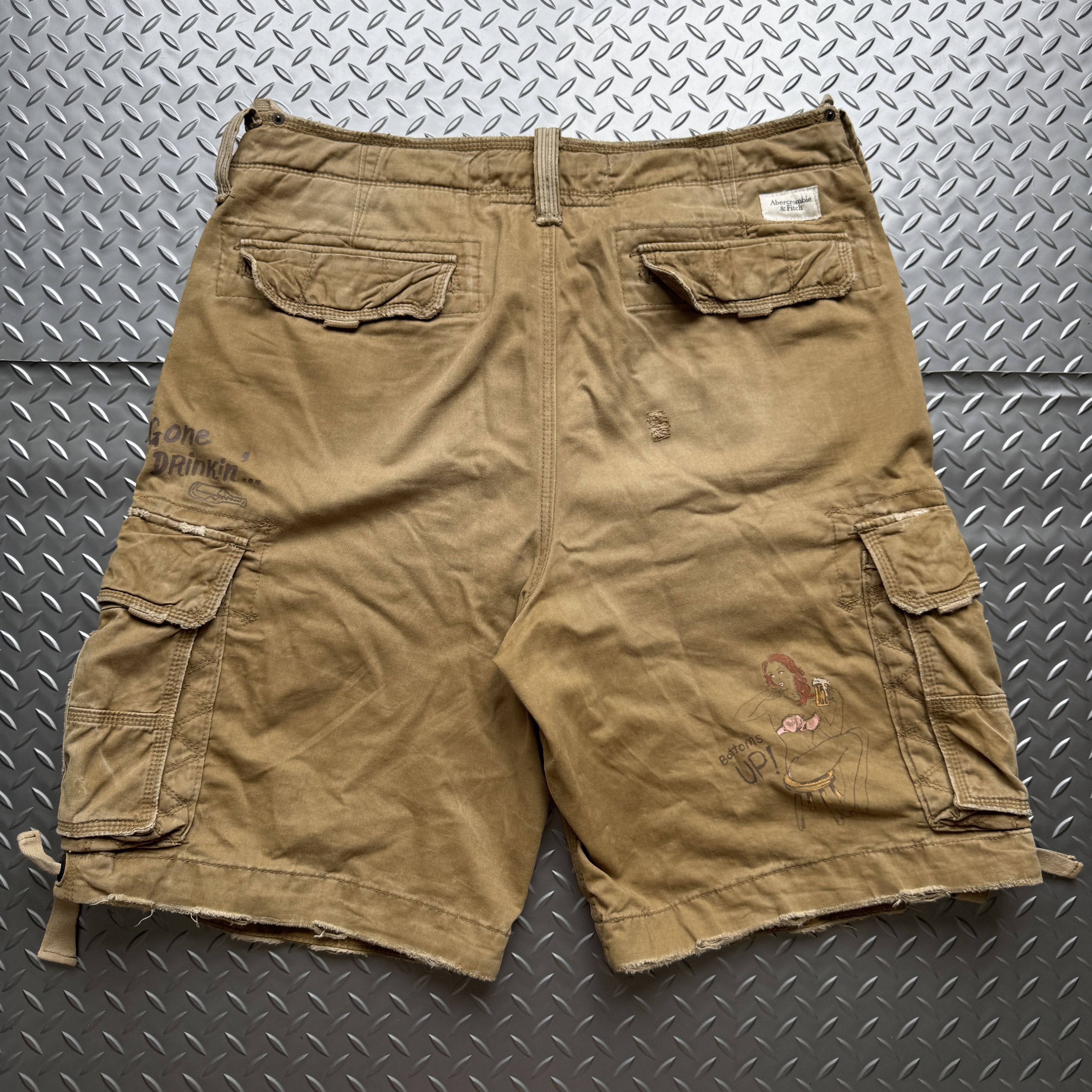 Abercrombie & Fitch Authentic Abercrombie & Fitch Distressed Cargo Shorts Size US 36 / EU 52 - 8 Thumbnail