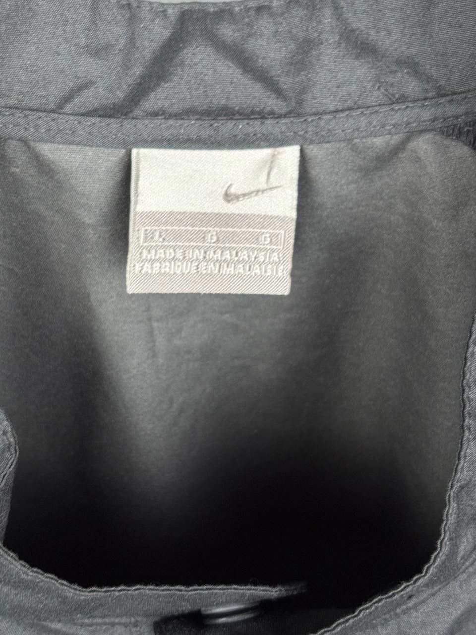 Nike Nike Black Pullover Windbreaker Jacket Size L Vintage Size US L / EU 52-54 / 3 - 8 Thumbnail