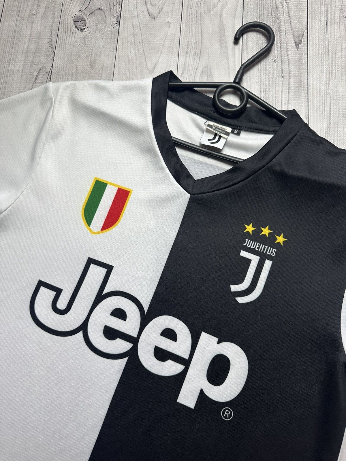 Adidas × Vintage Adidas Juventus soccer jersey size M 7 logo jeep Size US M / EU 48-50 / 2 - 4 Thumbnail