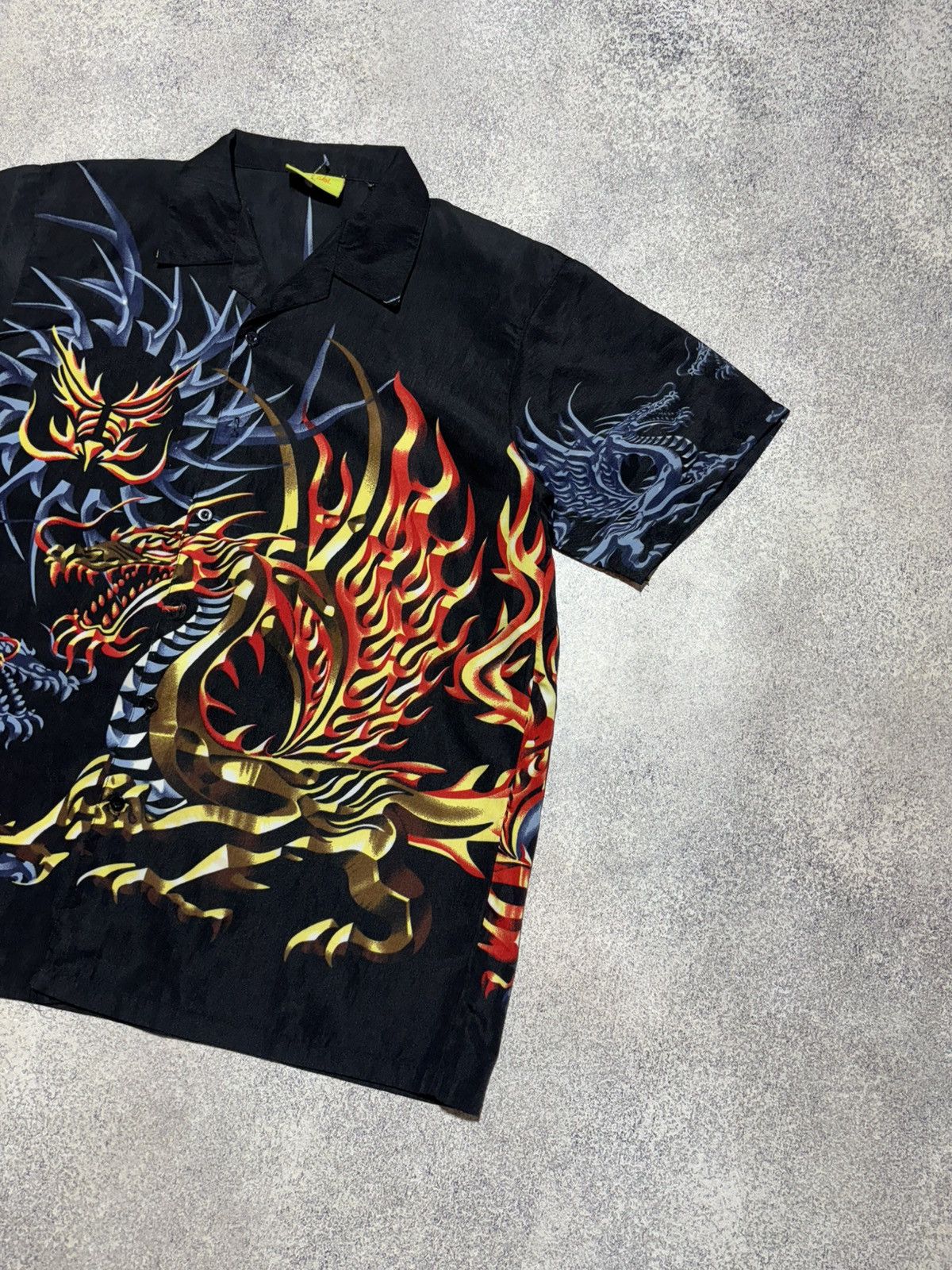 Vintage Vintage 80s Japanese Dragon flame hawaiian shirt Mens size L Size US L / EU 52-54 / 3 - 2 Thumbnail