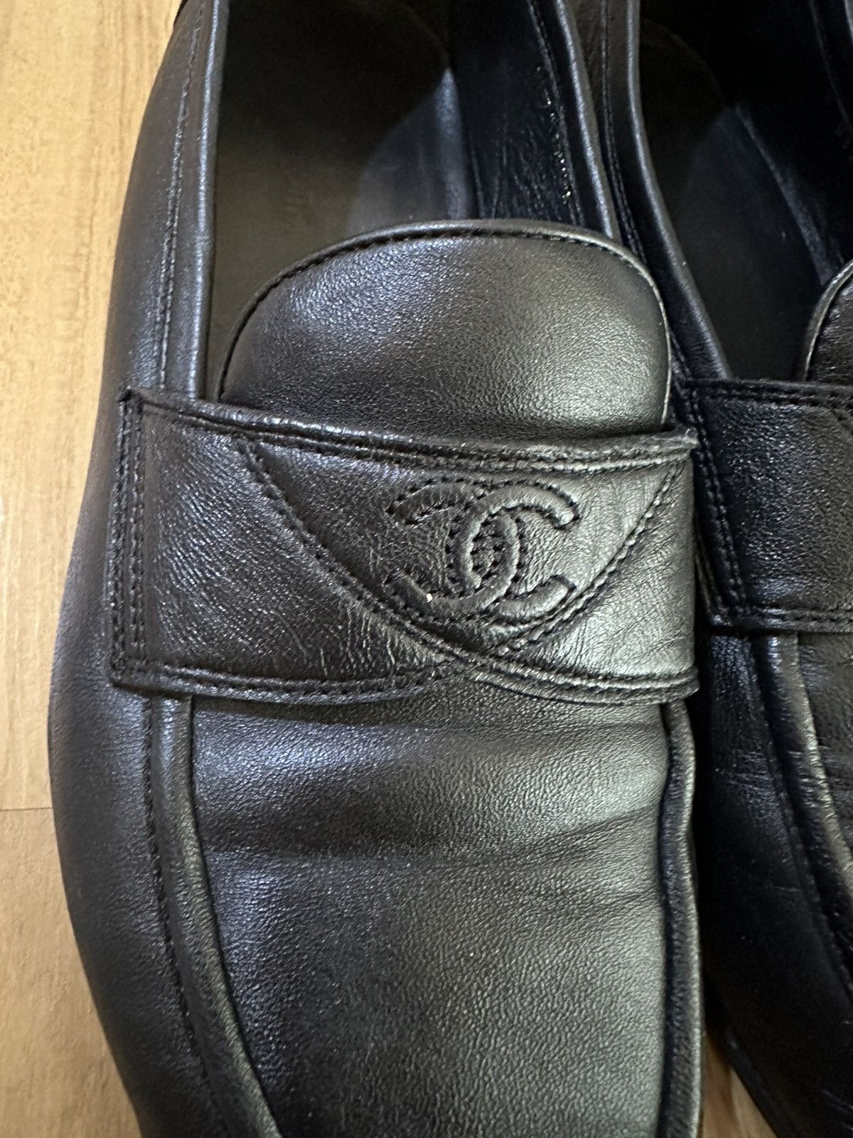 Chanel Chanel Classic Leather Loafers Size US 8.5 / EU 41-42 - 2 Thumbnail