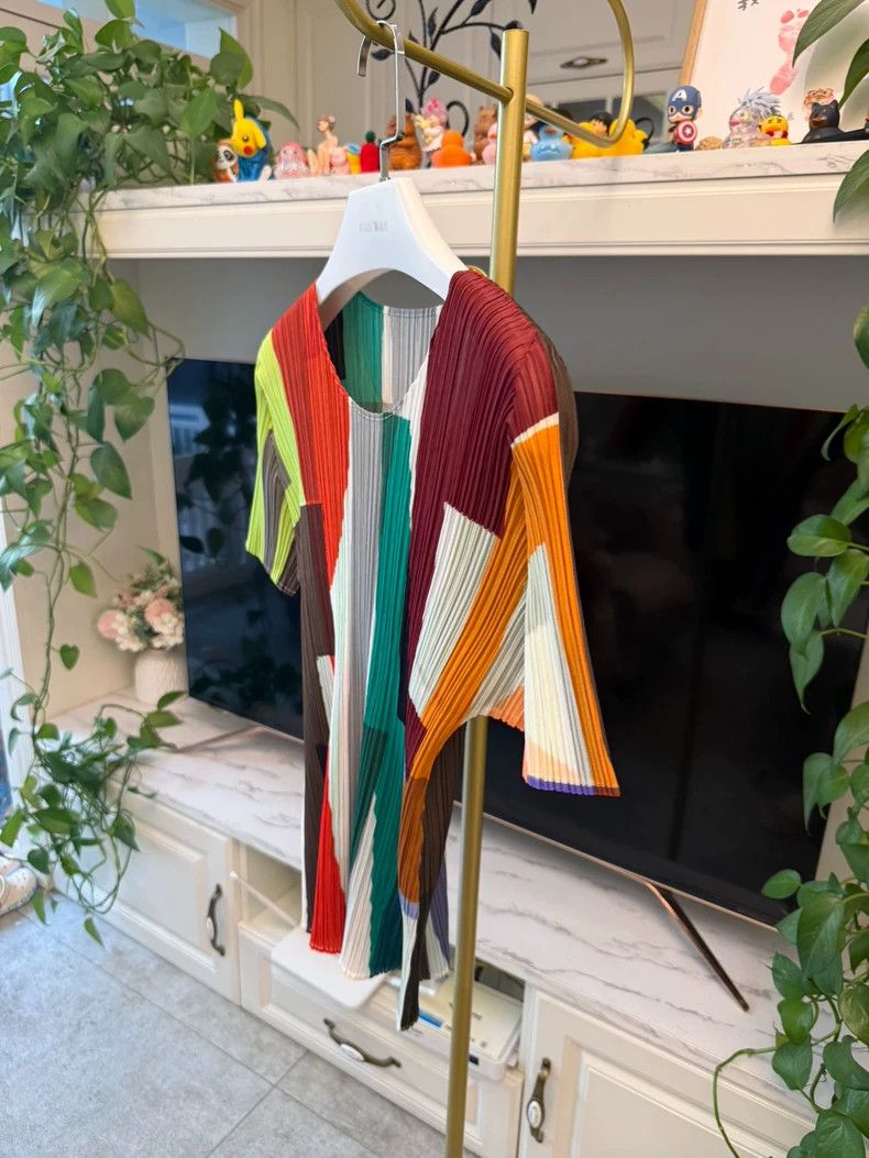 Issey Miyake Issey Miyake size:3 Color-blocked pleated short-sleeved sh Size XS / US 0-2 / IT 36-38 - 5 Thumbnail