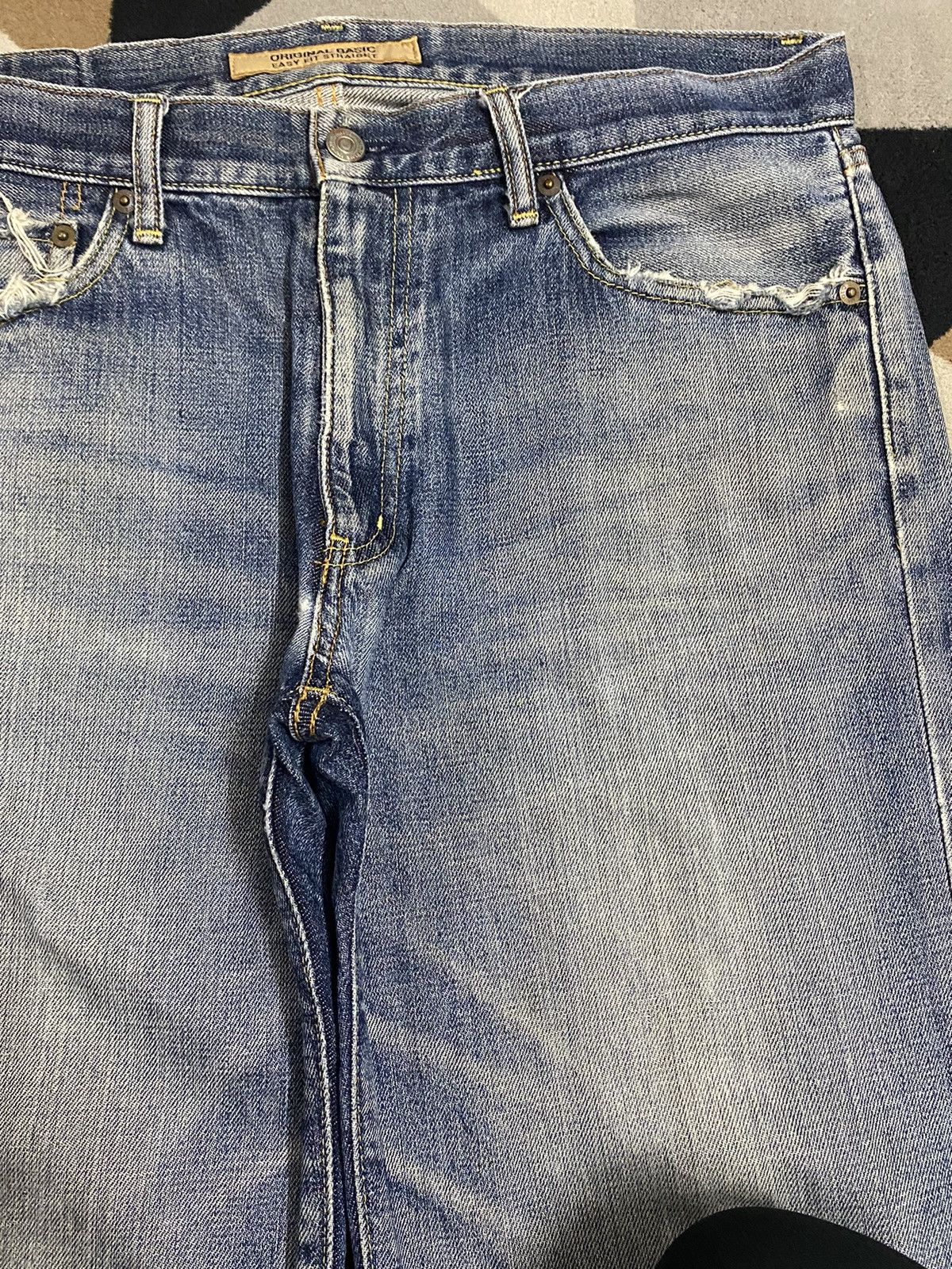 Uniqlo Vintage Japanese Brands Faded Wash Distressed Loose Jeans Size US 34 / EU 50 - 8 Thumbnail