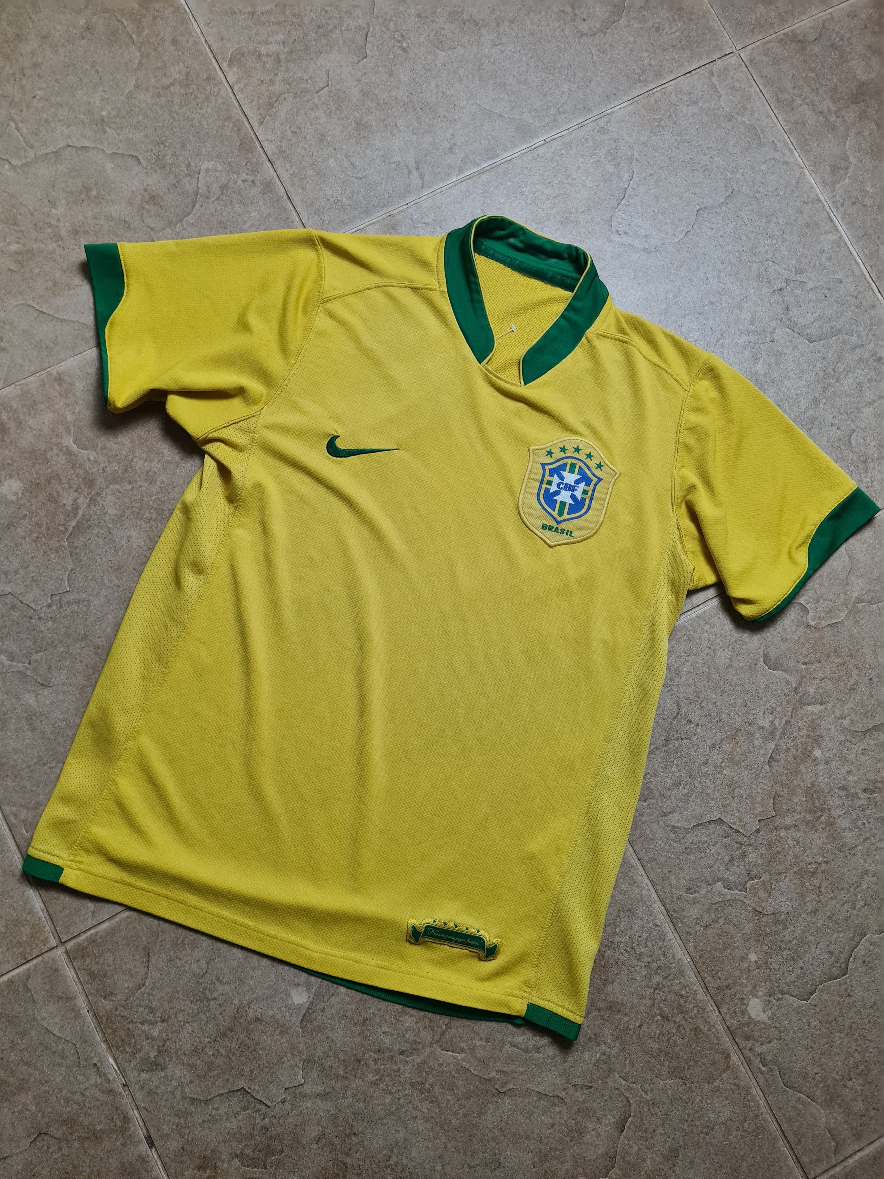 Nike Rare Soccer shirt Nike Brazil 2006-2008 Football Jersey Size US S / EU 44-46 / 1 - 5 Thumbnail