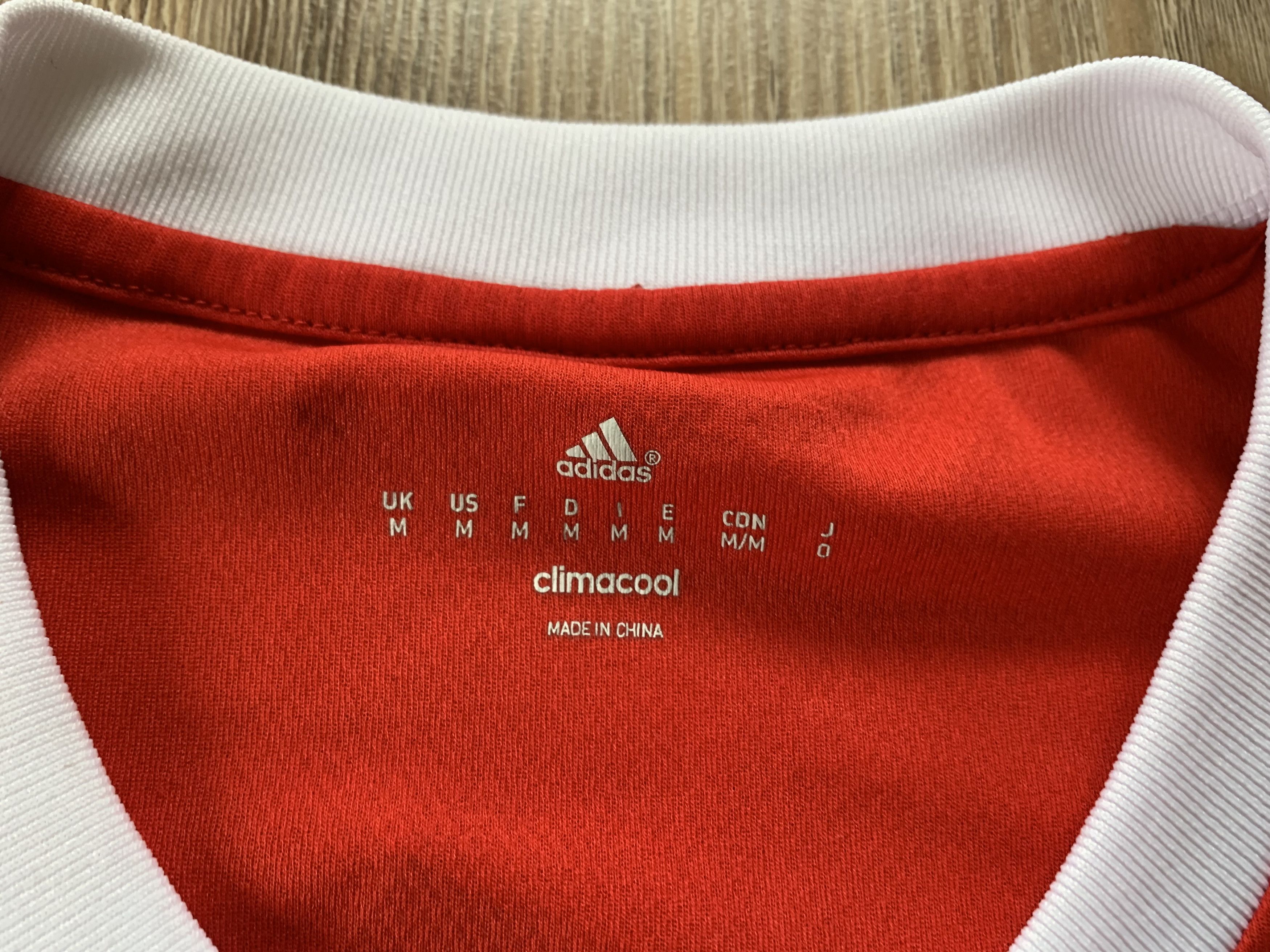 Vintage Adidas FC Bayern Munchen Sleeveless T Shirt Size US M / EU 48-50 / 2 - 8 Thumbnail