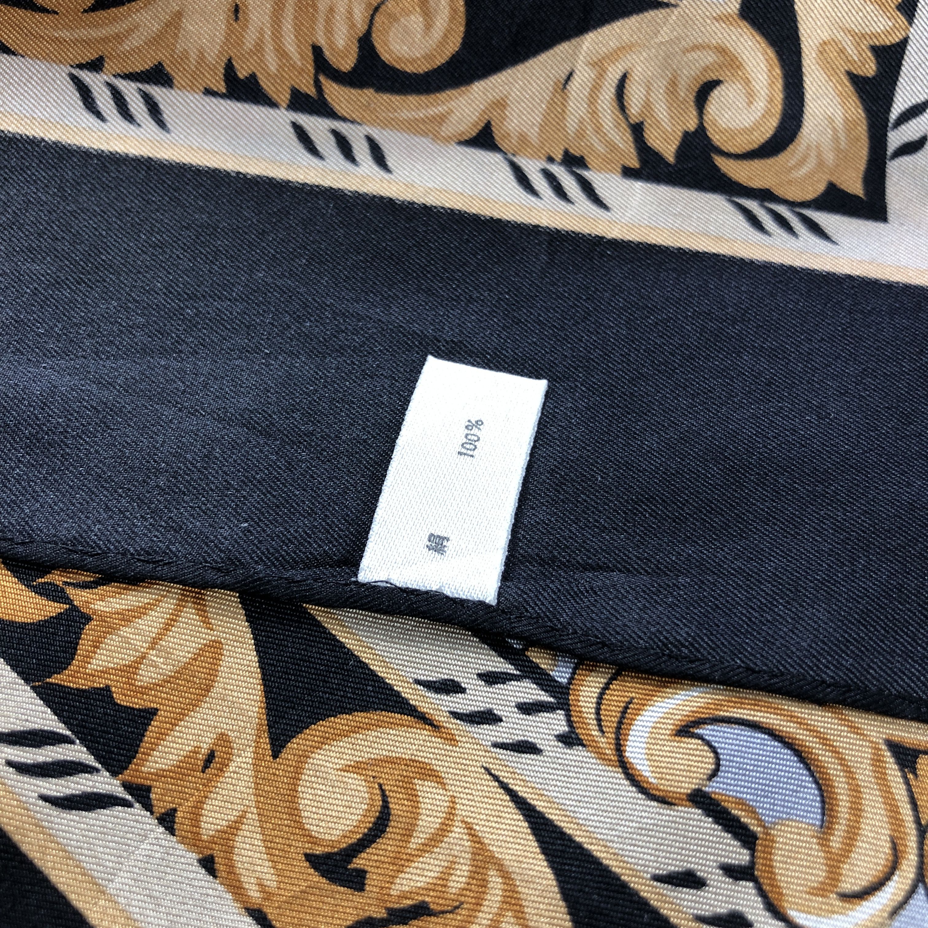 Japanese Brand Vintage Luxury Baroque Design Silk Scarf M1208 Size ONE SIZE - 4 Thumbnail