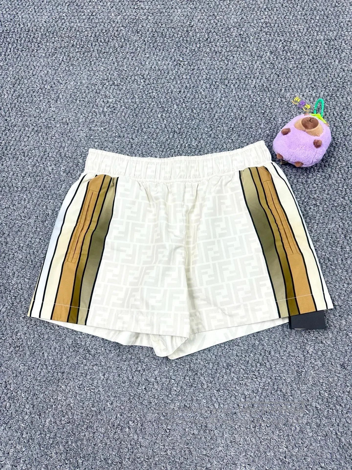 Fendi Fendi White All. Size 33" - 1 Thumbnail