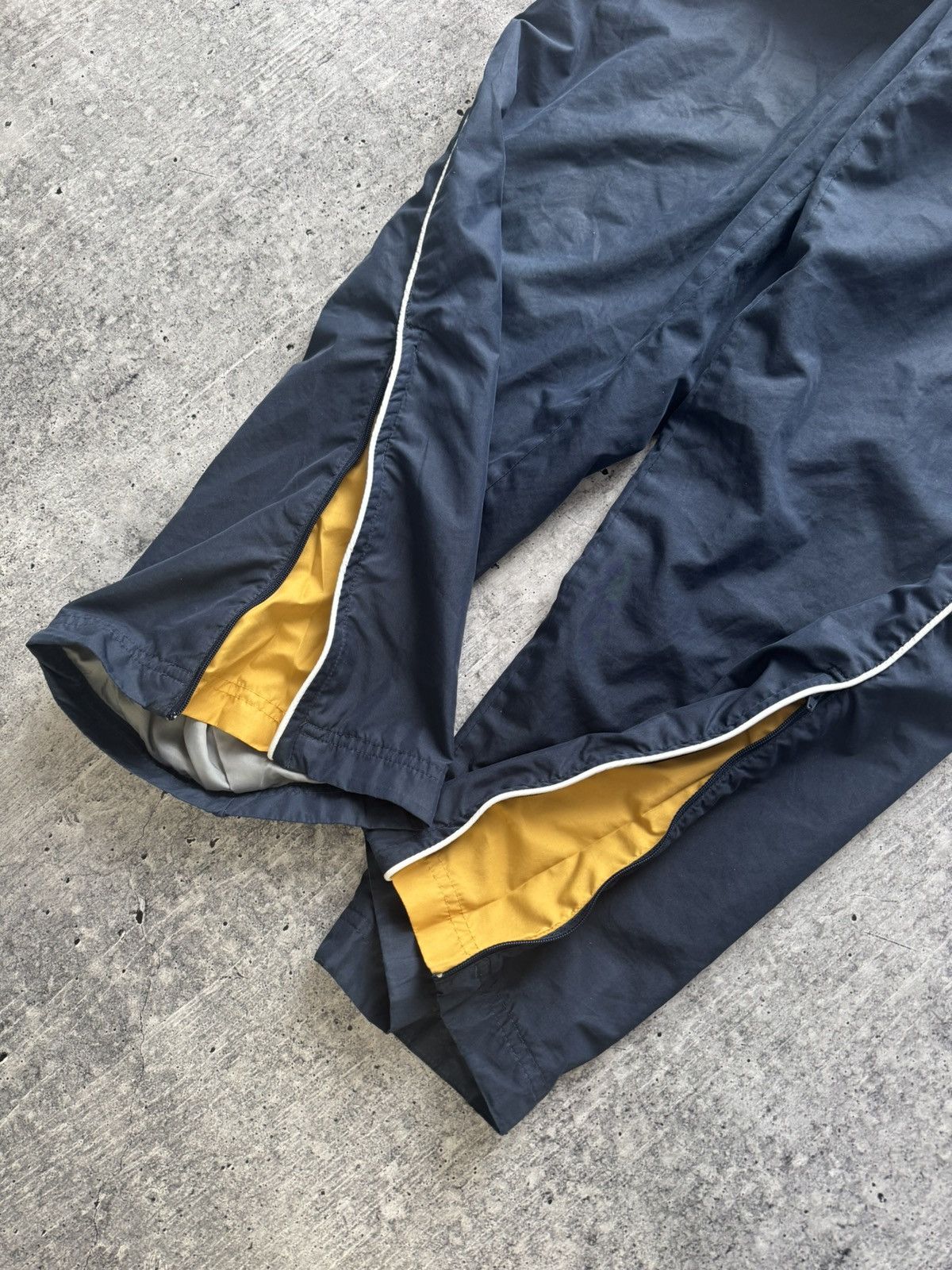 Nike Nike Vintage Nylon Pants Joggers Y2K Streetwear Size US 32 / EU 48 - 5 Thumbnail