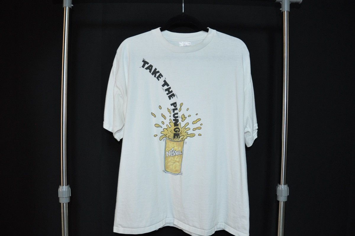 Vintage Vintage Nestea “Take the Plunge” Promo Tee (90s) Size US XL / EU 56 / 4 - 1 Thumbnail