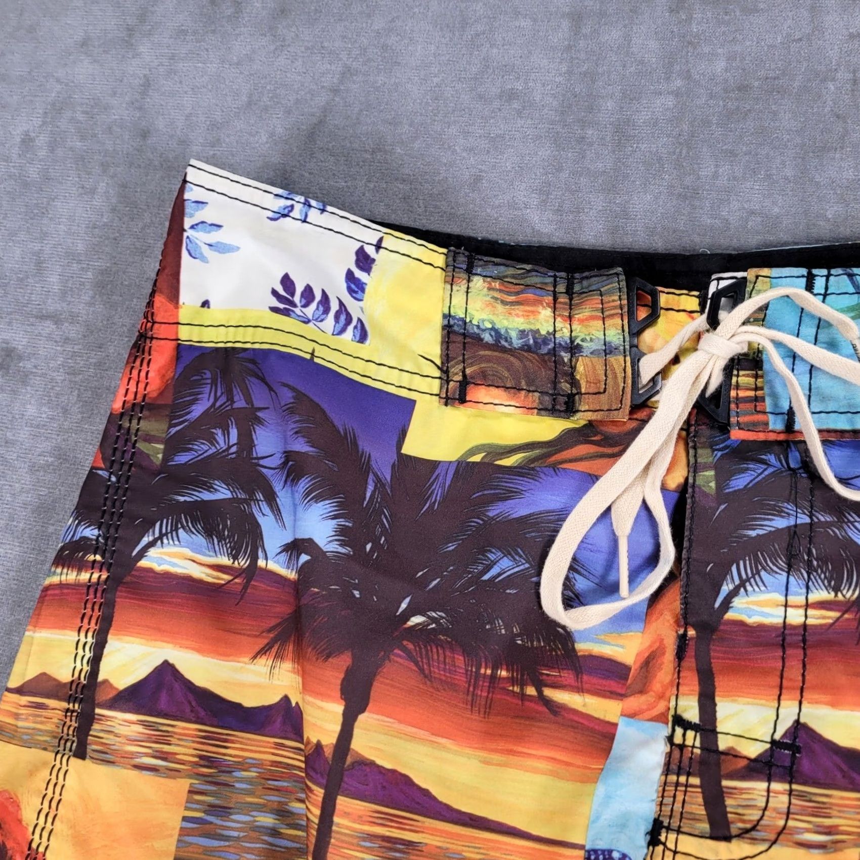 Billabong Billabong Board Shorts Mens Swim Trunks Size 32 Multicolor Patchwork Size US 31 - 3 Thumbnail