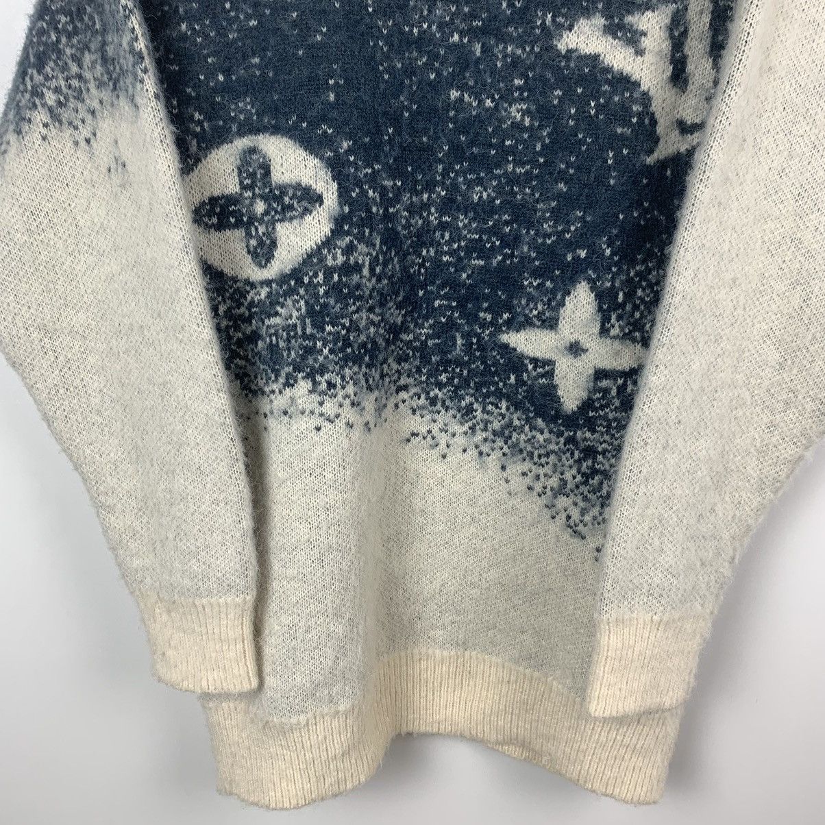Louis Vuitton Louis Vuitton Wool Sweater Size S Made in Italy Size US S / EU 44-46 / 1 - 3 Thumbnail