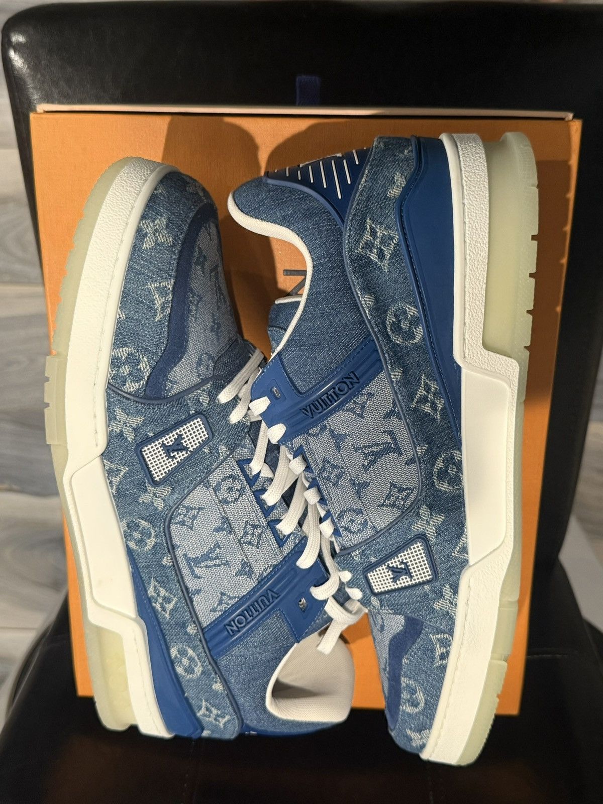 Louis Vuitton Louis Vuitton Trainer Low Monogram Denim Lv10.5 Size US 10.5 / EU 43-44 - 7 Thumbnail
