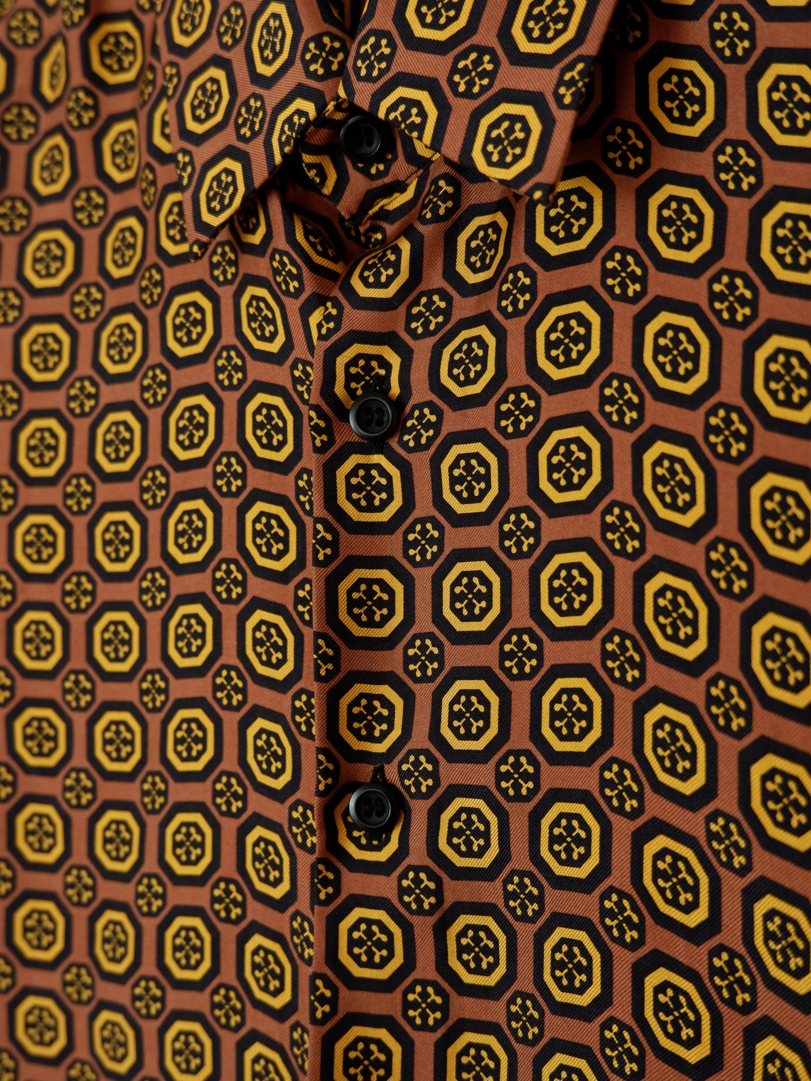 Prada Best price! Prada printed silk shirt SS12 Size US M / EU 48-50 / 2 - 3 Thumbnail
