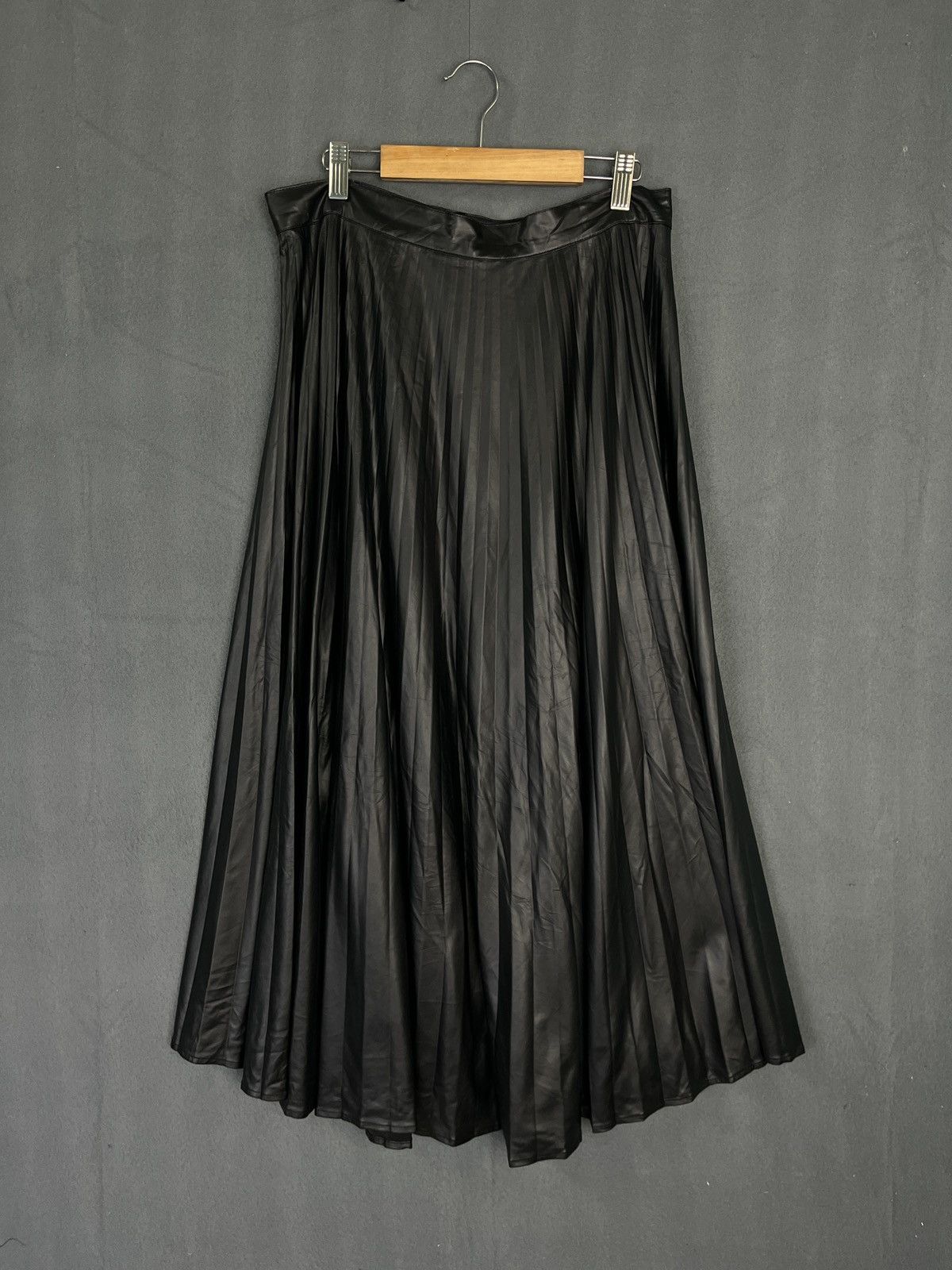 Zara Zara Faux Leather Wrap Pleated Midi Skirt Size 31" - 2 Thumbnail