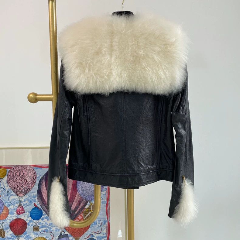 Chanel Chanel Hamburger series fur collar leather jacket 2504-Next Size XXS / US 00 / IT 34 - 2 Thumbnail