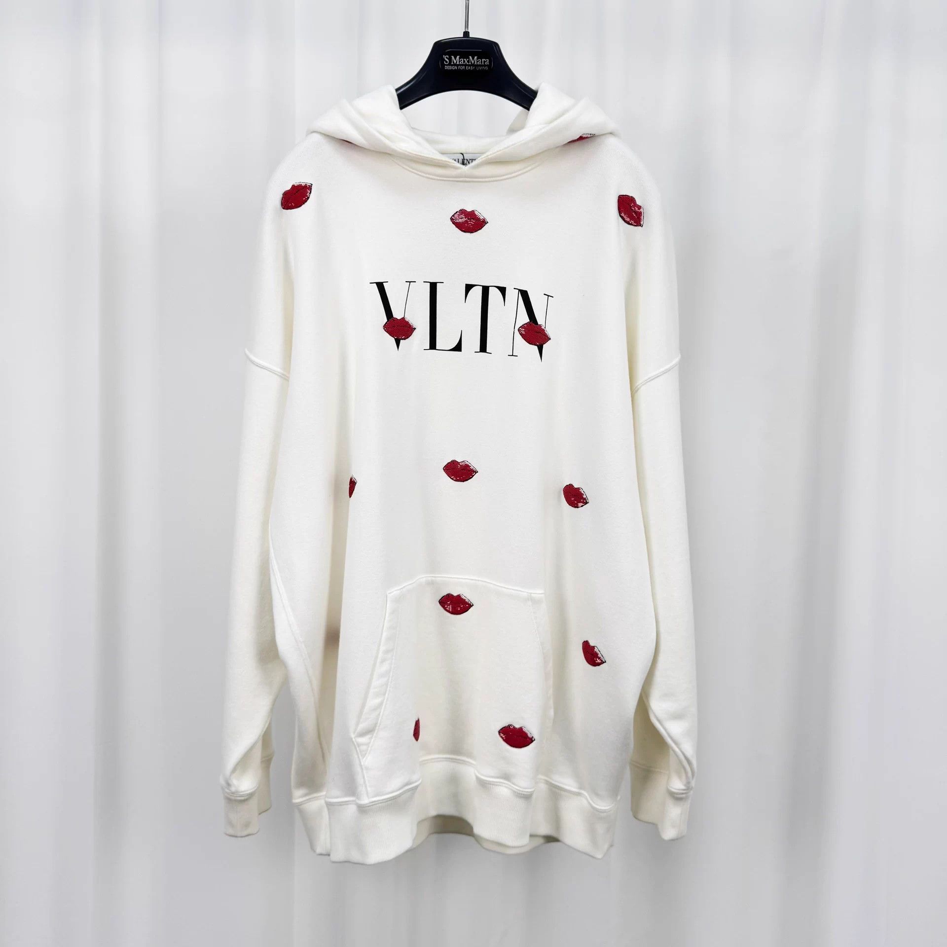 Valentino Valentino Sequin Logo Hoodie L 98% New Size US L / EU 52-54 / 3 - 1 Thumbnail