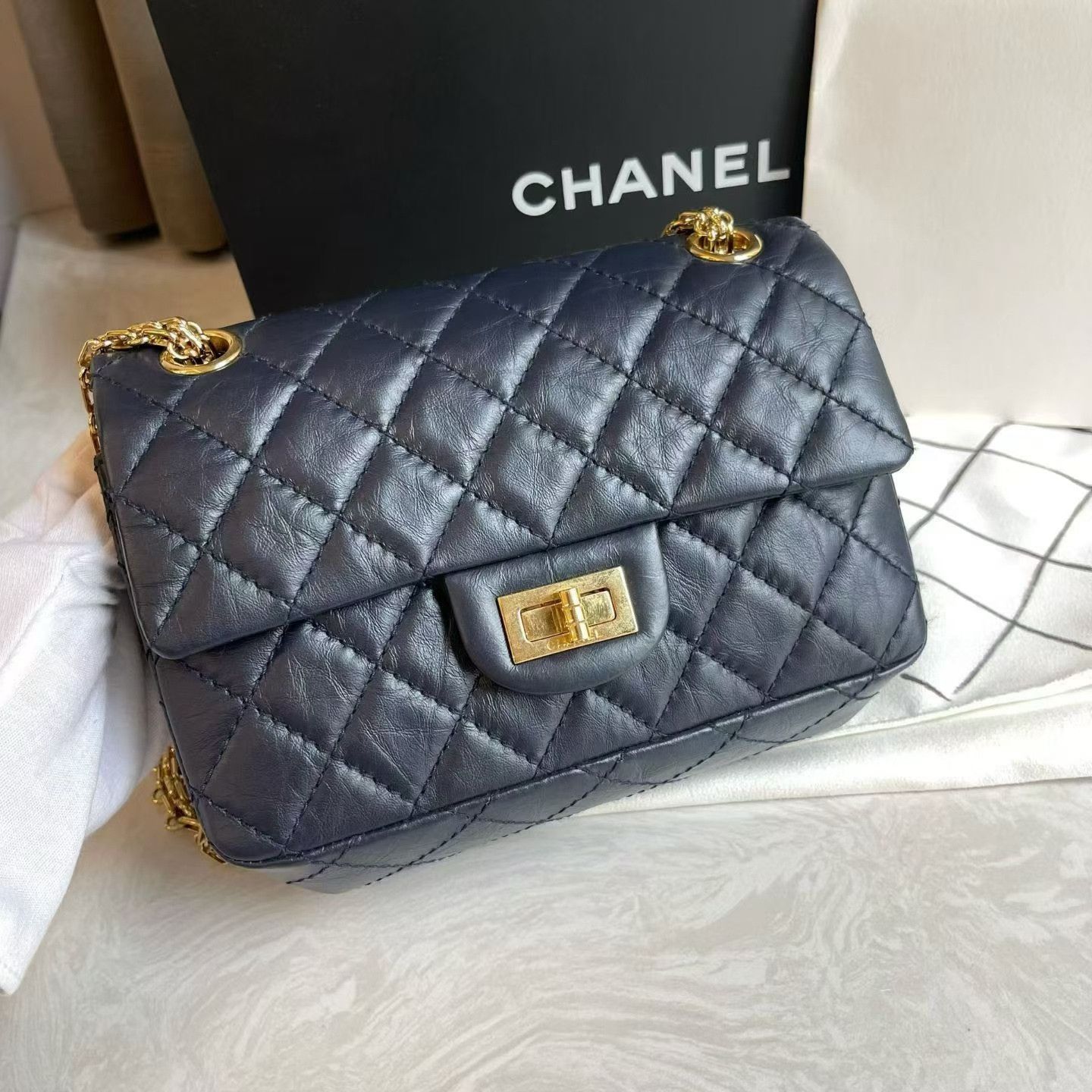Chanel Pre-loved Bag Very good condition Size ONE SIZE - 1 Thumbnail
