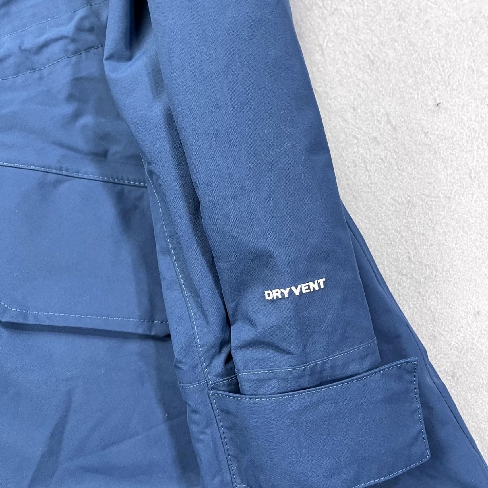 The North Face The North Face City Breeze Rain Parka Coat Mens M Blue DryVent Waterproof Hooded Full Zip Pockets Long Stand-Up Collar Embroidered Logo Vintage: No Size US M / EU 48-50 / 2 - 3 Thumbnail