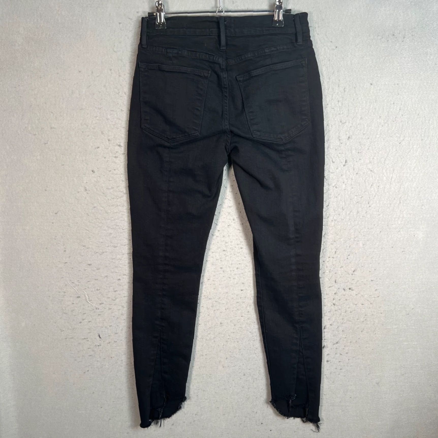 Frame FRAME Frame Womens Jeans Skinny Black Denim 26 Inseam 27 Raw Hem Adult Women 26 Black Skinny Denim 90s? (if 90s not known, skip decade) Womens Size 26" / US 2 / IT 38 - 2 Thumbnail