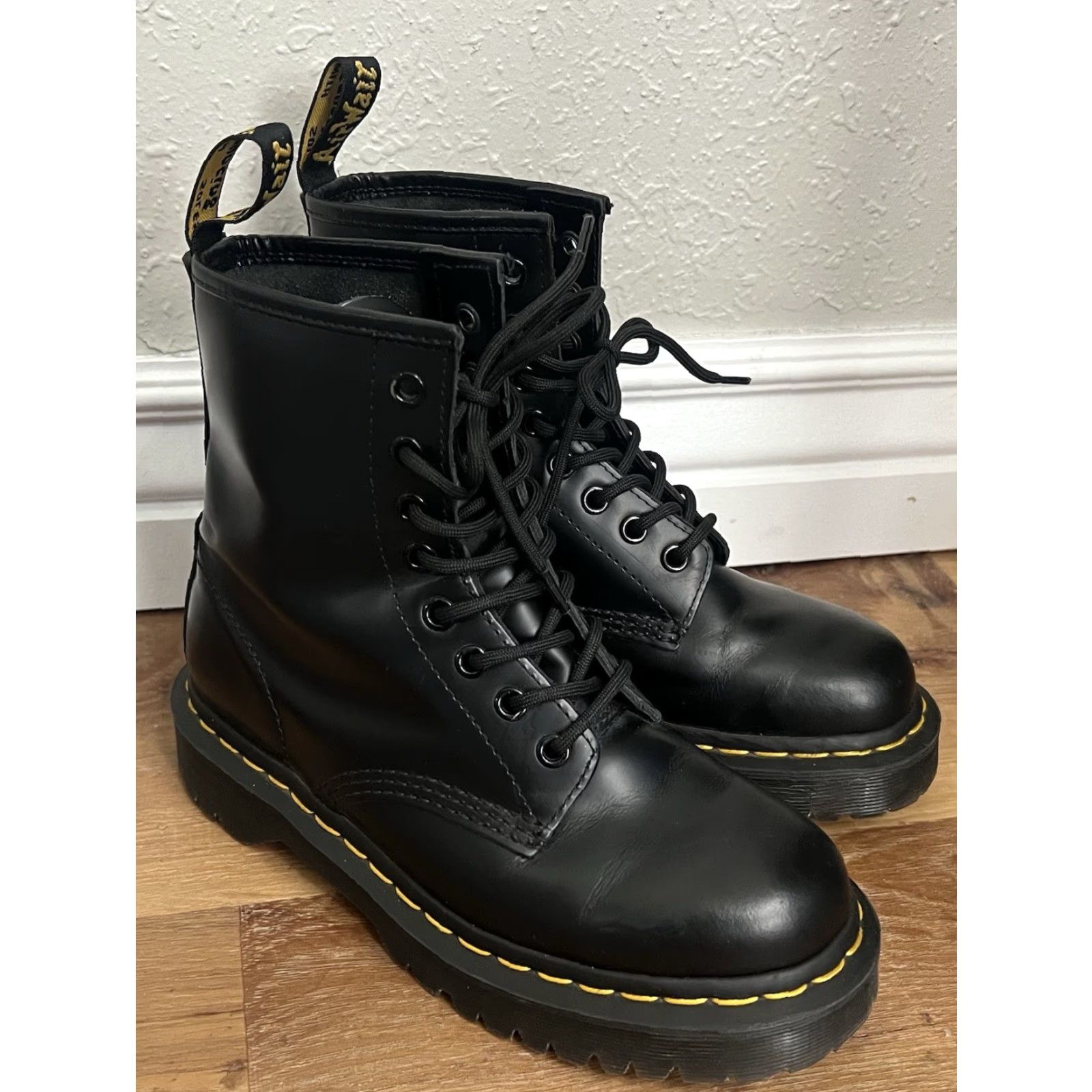Dr. Martens Dr. Martens 1460 Boot Black 1460 90s Punk Clubwear UK 4 / US 5M EU 37 Women Boots Lace Up Ankle Leather Slip Resistant Flat Heel Vintage No Size US 6 / IT 36 - 2 Thumbnail