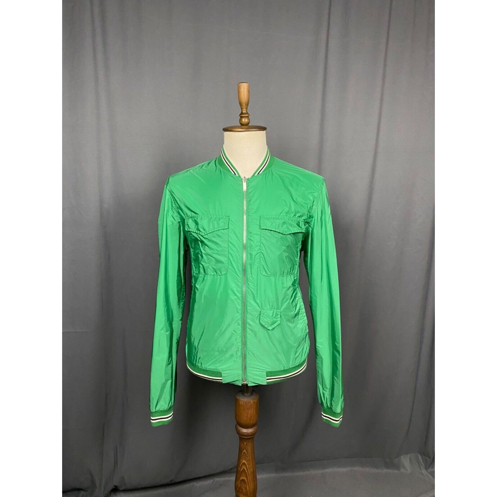 Gucci Gucci Men's Green Beige Reversible Nylon Bomber Jacket Size Size US L / EU 52-54 / 3 - 2 Thumbnail