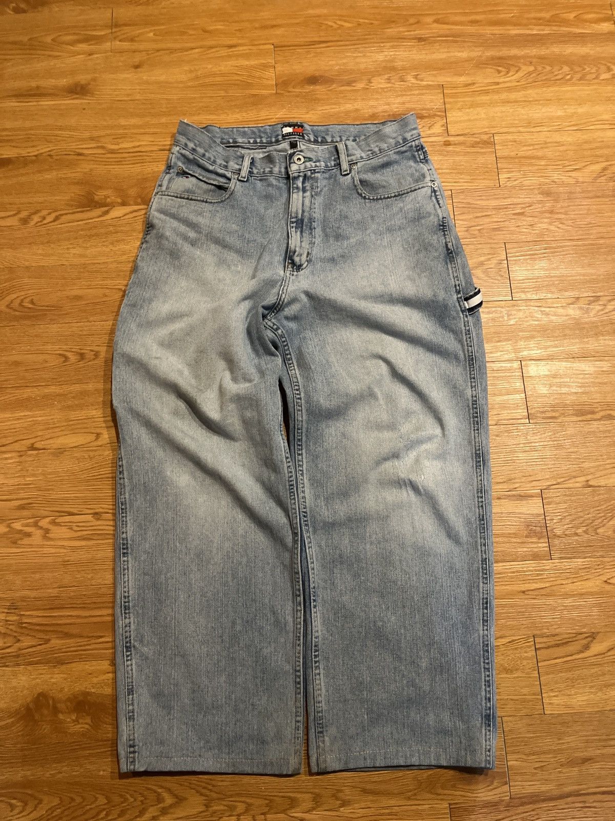 Tommy Hilfiger vintage 90’s baggy faded tommy hilfiger jeans Size US 34 / EU 50 - 2 Thumbnail