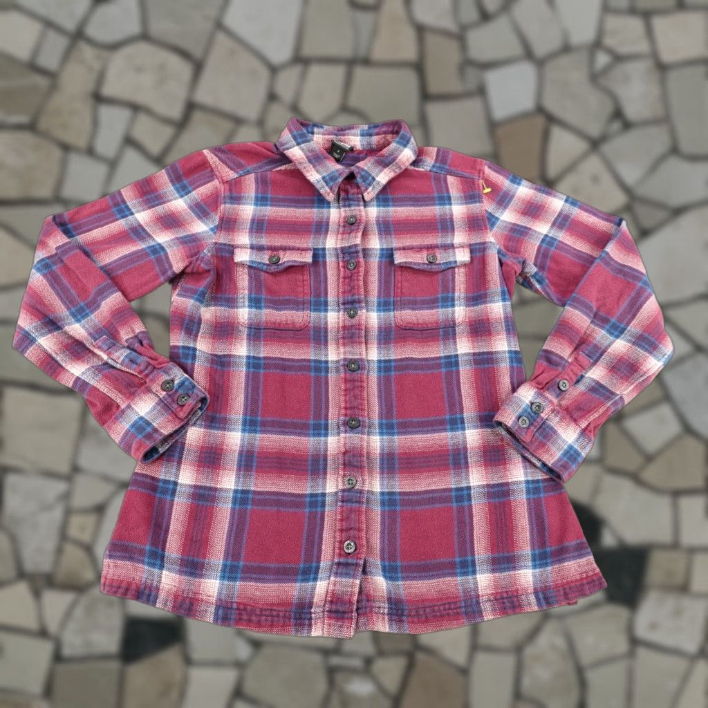 Patagonia Patagonia Shirt Womens 4 Red Plaid Flannel Button-Up Cotton Fjord Organic Button-Up Casual Womens 90s Outdoor Size S / US 4 / IT 40 - 1 Thumbnail