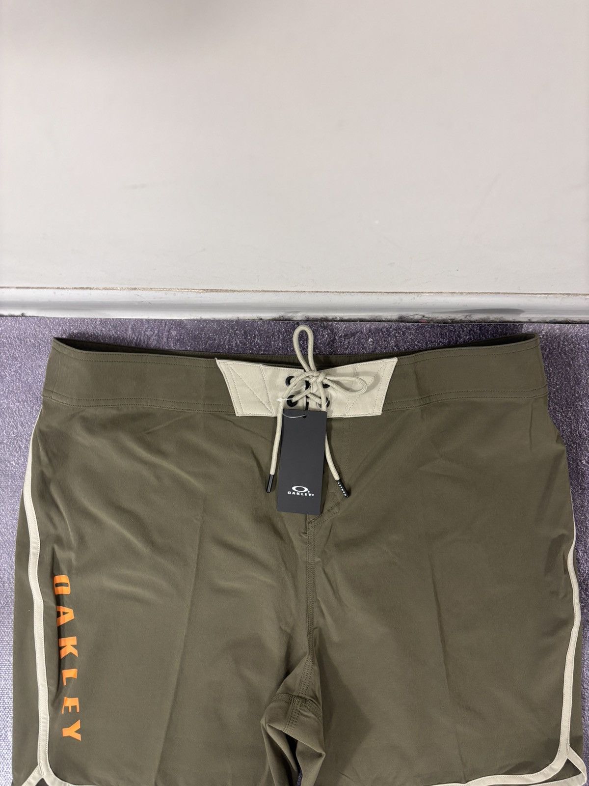 Oakley Oakley Solid Boardshort 18" NWT Men’s Swim Shorts Dark Brush Size US 38 / EU 54 - 6 Thumbnail