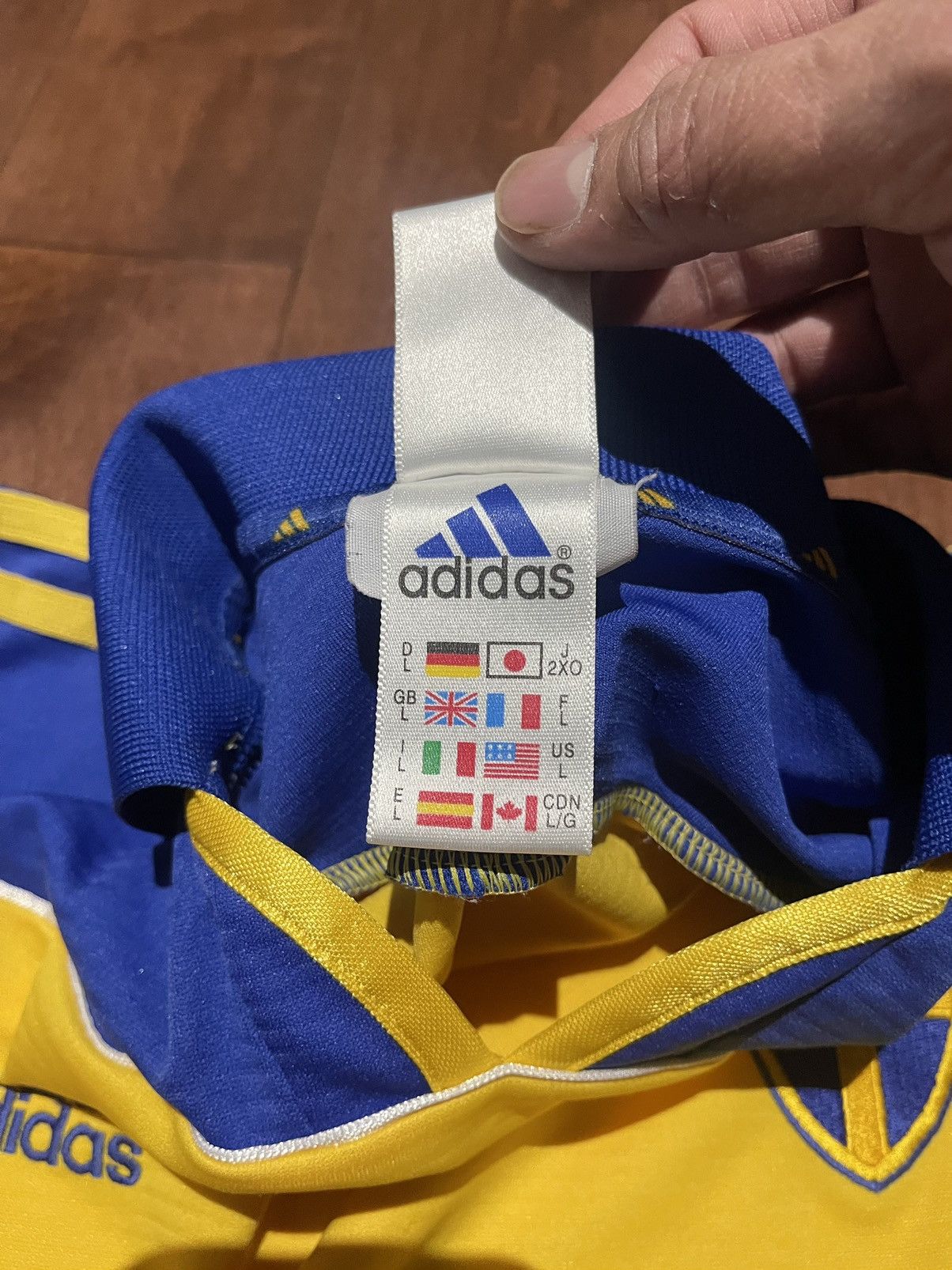 Adidas Adidas 2000/2001 Sweden Home Football Kit Size US L / EU 52-54 / 3 - 7 Thumbnail