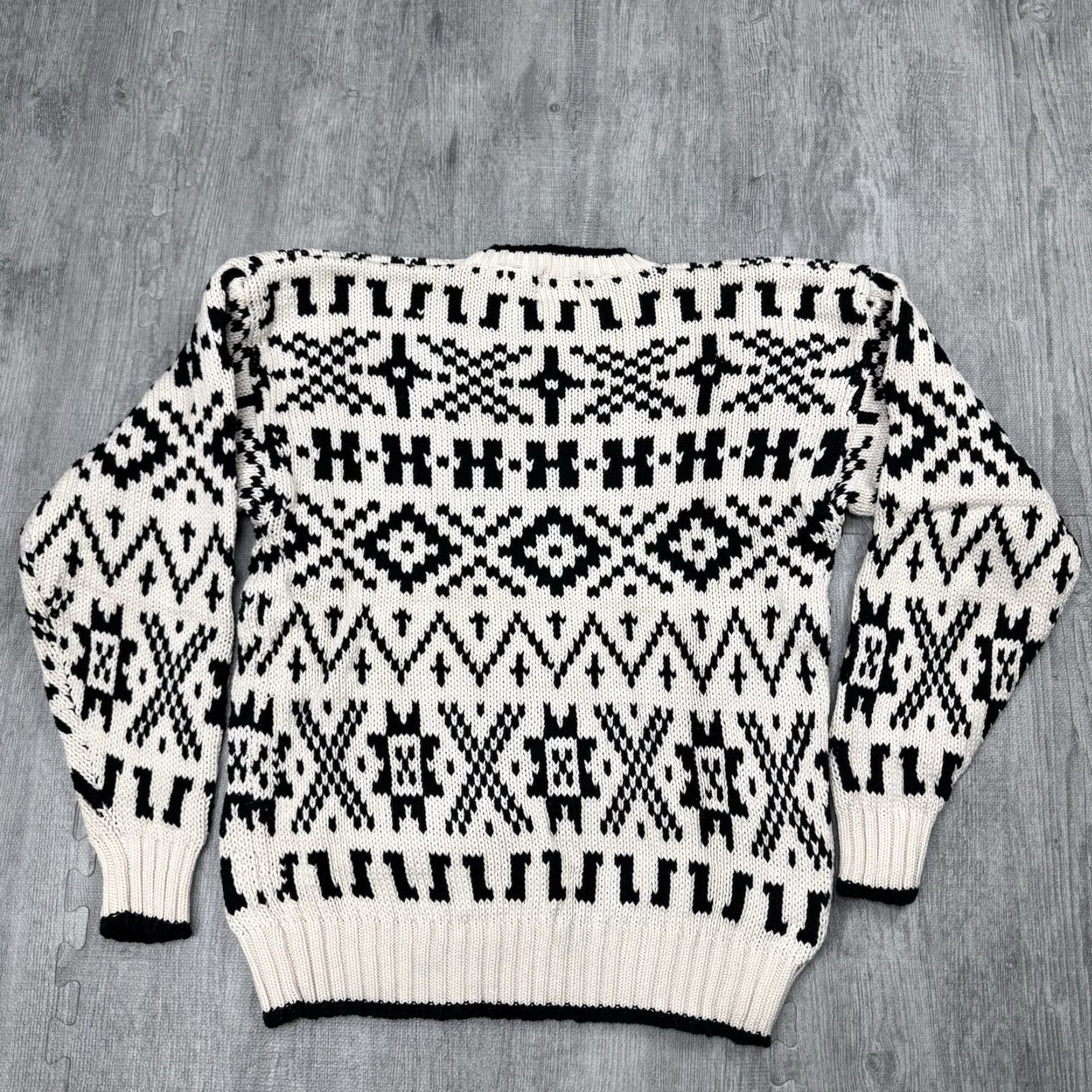 Gap VINTAGE 90S GAP MENS AZTEC GEOMETRIC HEAVY CHUNKY KNIT SWEATER SIZE M BLACK WHITE Size US M / EU 48-50 / 2 - 4 Thumbnail