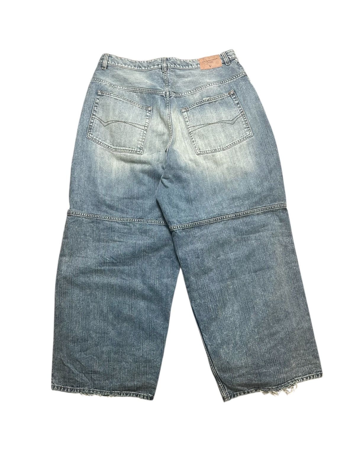 デニム・ジーパン BALENCIAGA SS25 Denim baggy jeans (824300TSW71 4011) All Denim | Balenciaga US