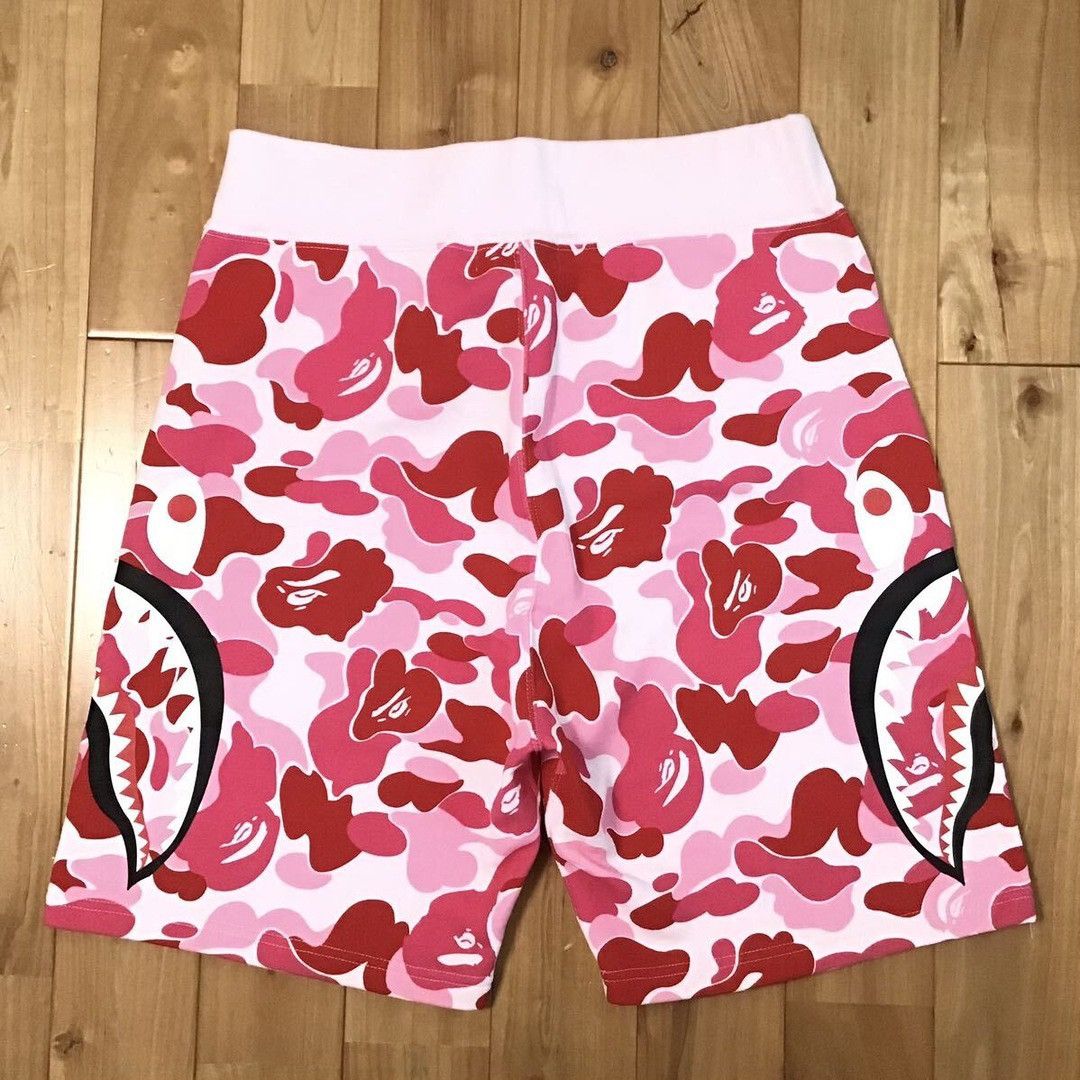 Bape BAPE ABC camo Pink Side Shark sweat shorts APE ★size M Size US 32 / EU 48 - 3 Thumbnail