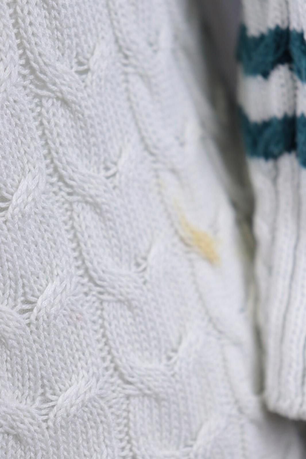 Designer Burberry London White Striped Knit V-Neck Sweater Size 40 Size US M / EU 48-50 / 2 - 11 Thumbnail