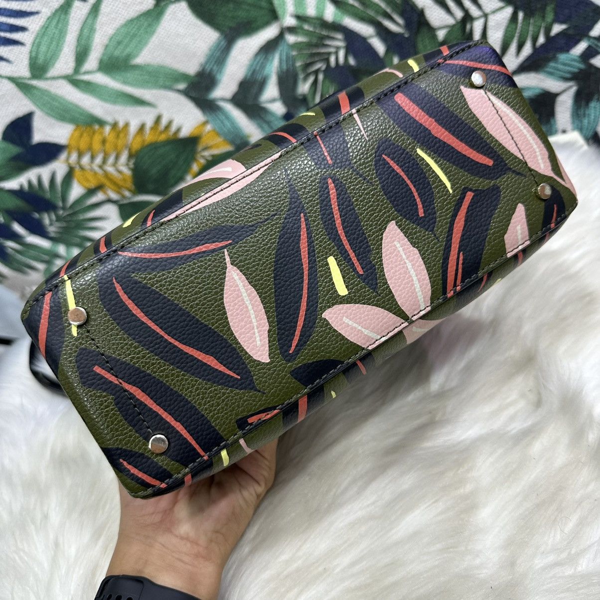 Kate Spade Authentic KATE SPADE Floral 2Way Handbag/ Shoulder Bag Size ONE SIZE - 6 Thumbnail