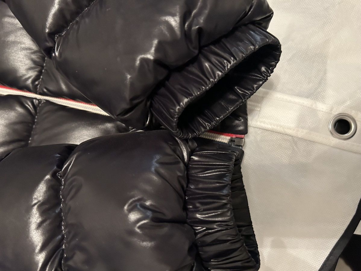 Moncler Moncler coat size 14a/small/ size 1 Size US S / EU 44-46 / 1 - 5 Thumbnail