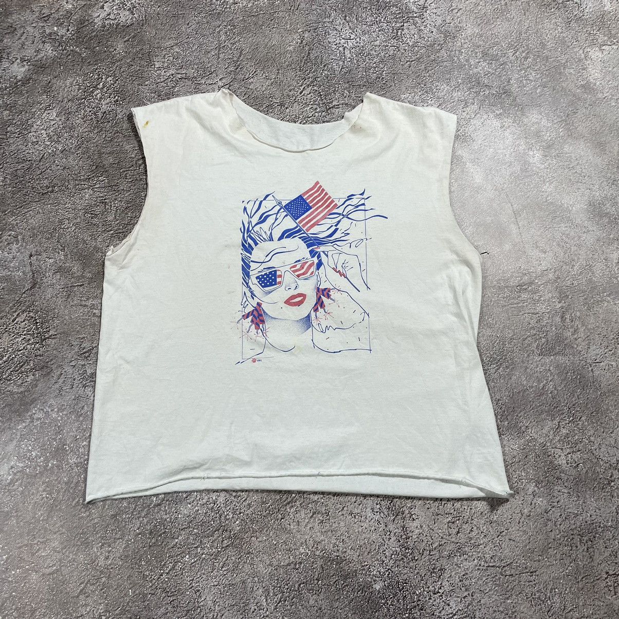 Vintage Vintage 90s Abstract Faces Graphic Tank Top Cream Thrashed L Size US L / EU 52-54 / 3 - 2 Thumbnail