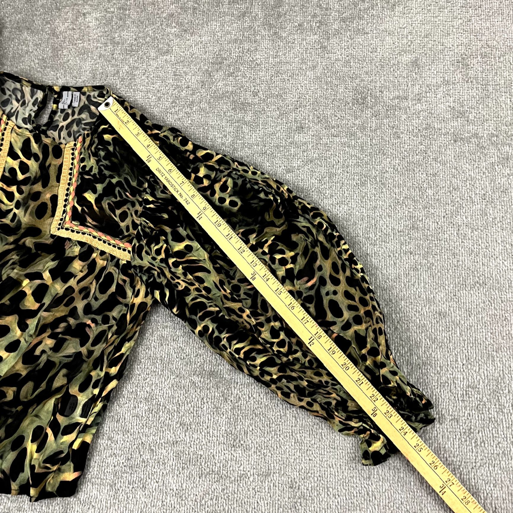 Anthropologie VINTAGE Anthropologie Bl^nk London Top Womens XS Petite Miranda Leopard Viscose Peasant Size XS / US 0-2 / IT 36-38 - 5 Thumbnail