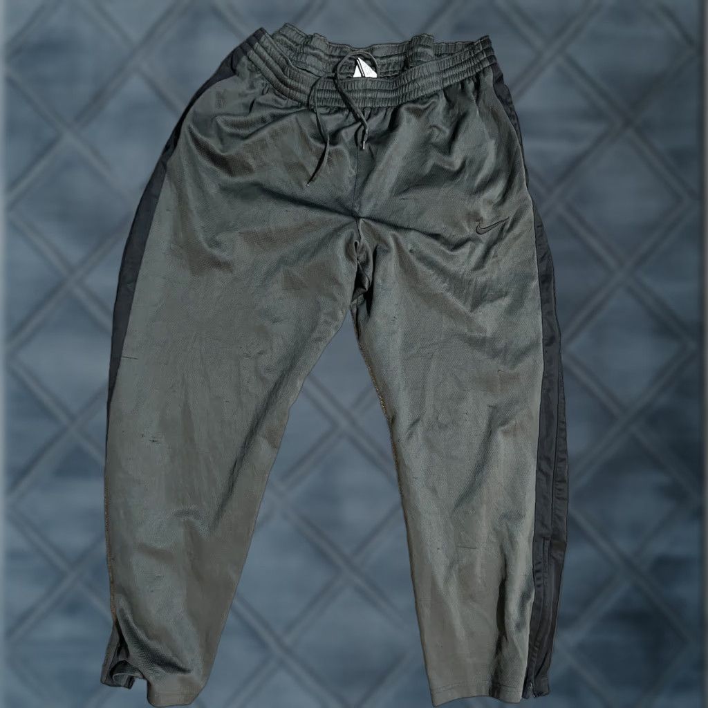 Nike Nike Basketball Sweatpants XL Men Gray Drawstring Size US 36 / EU 52 - 1 Thumbnail