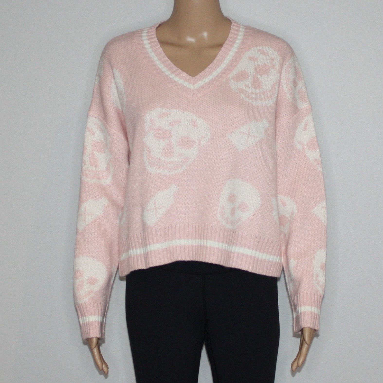 Shein Skull Pattern Drop Shoulder Sweater in Pink size Small US 4 Size S / US 4 / IT 40 - 1 Thumbnail