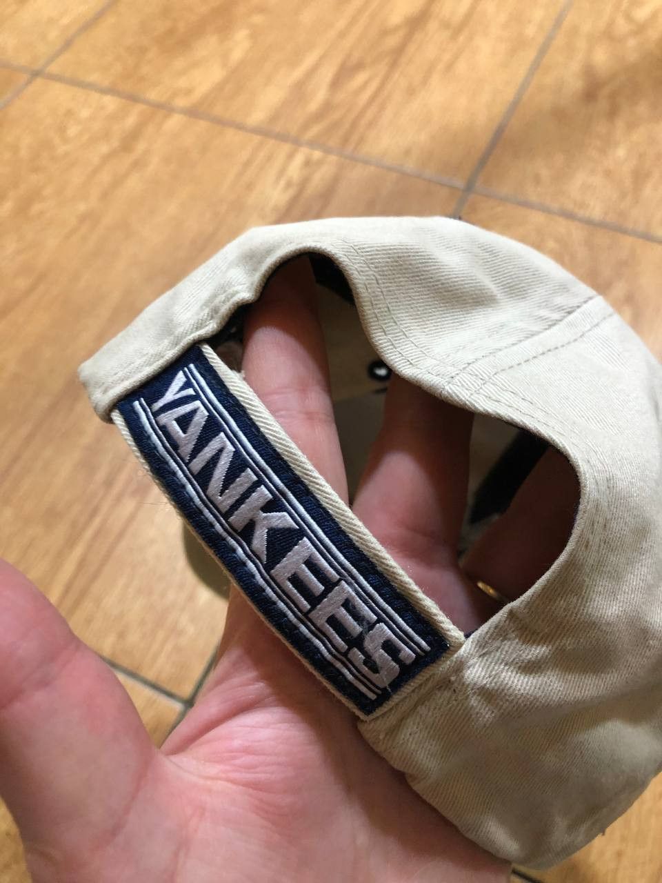New York Yankees New York Yankees Strapback Twins Enterprise Tan Hat MLB Size ONE SIZE - 5 Thumbnail