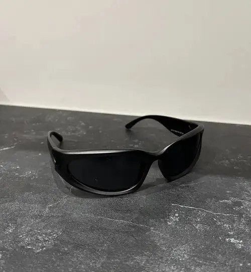 VIBE Vintage Y2K glasses Sunglasses cyber retro rare cozy black Size ONE SIZE - 2 Thumbnail